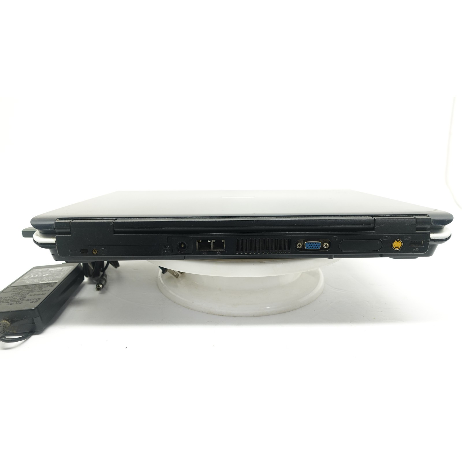 Vintage Toshiba Satellite 17″ P105 Retro Gaming Rig 2gb 160GB 1.66GHz Win XP SP3