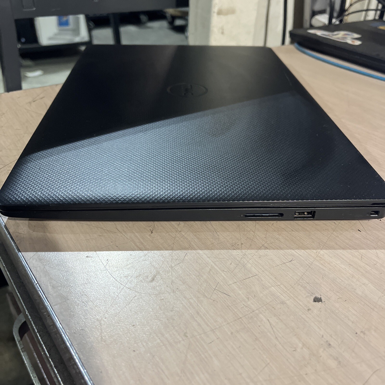 DELL VOSTRO 3583 INTEL CORE I5-8265U 1.60GHZ 8GB RAM NO HD
