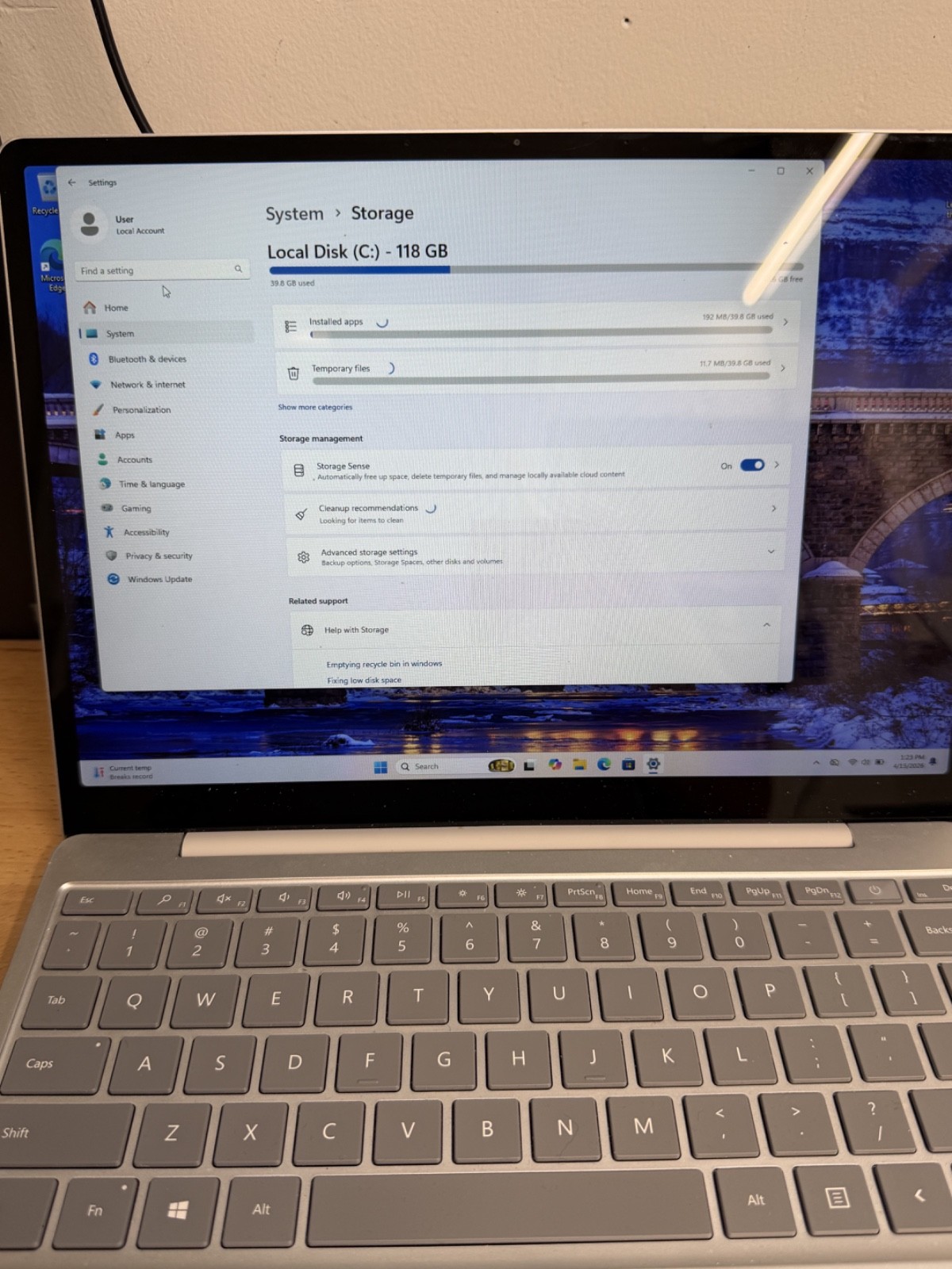 Microsoft Surface Laptop Go 1 1943 12.4 i5-1035G1 1.0GHz 8GB 128GB WORKS CRACKED