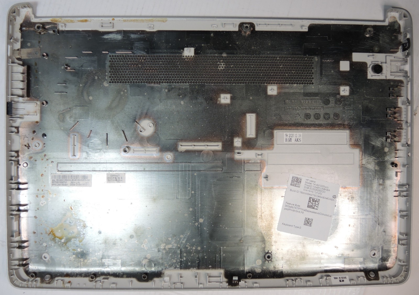 HP Laptop 14-dk1025wm (DEAD, NO POWER, LIQUID DAMAGE, PARTS ONLY, NON-FUCTIONAL)