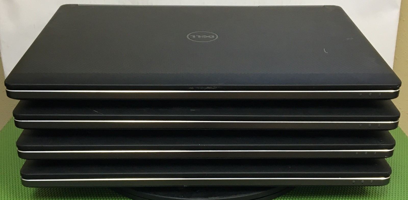 (Lot of 4) Dell Precision 7720 i7-6820HQ 16GB P5000 17″ – no SSD/OS (B – READ)