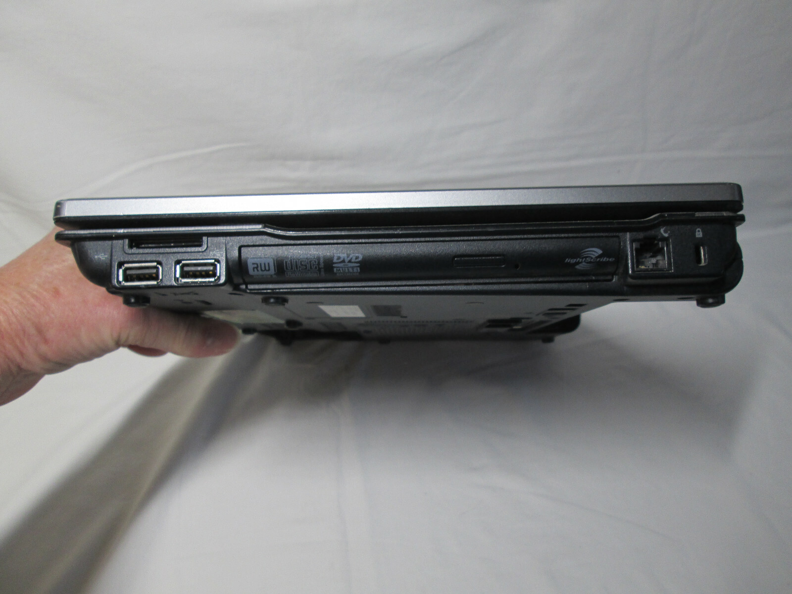 HP 6430b P8440 Intel Centrino 2, 2.26GHz 4GB RAM 14” Laptop NO HDD,CHARGER,BATT