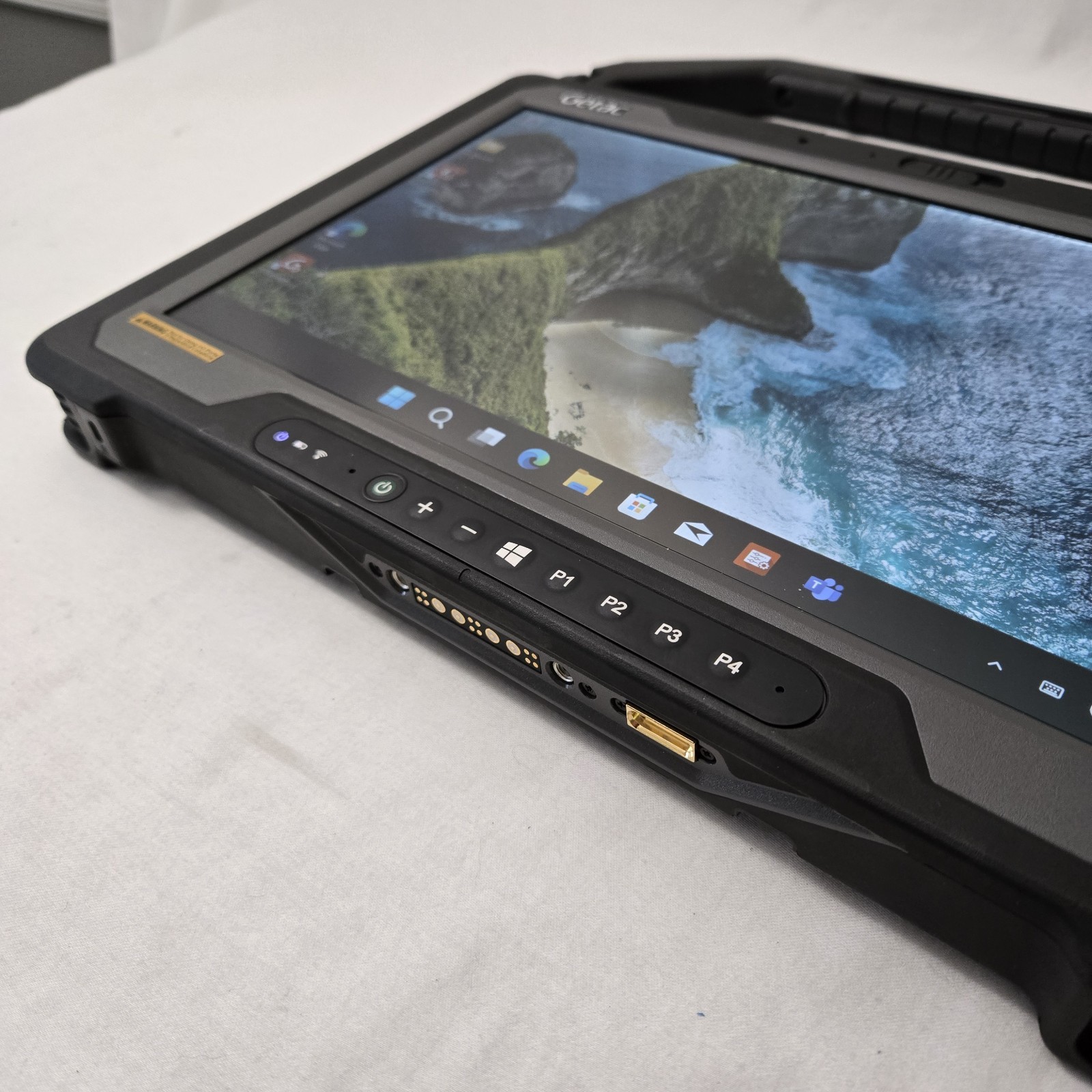 Getac A140 G2 Rugged Tablet Core i5-10310U 1.7GHz 256GB SSD 16GB Ram — Grade B+