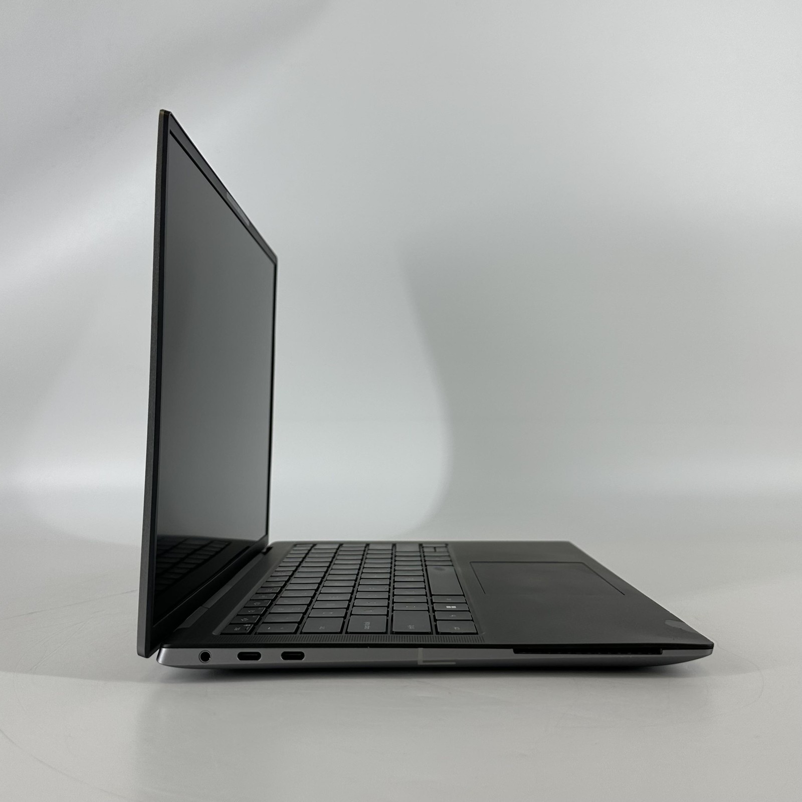 Dell Precision 5480 14 FHD+ 2.4 GHz i7-13700H 16GB 512GB SSD NVIDIA RTX A1000