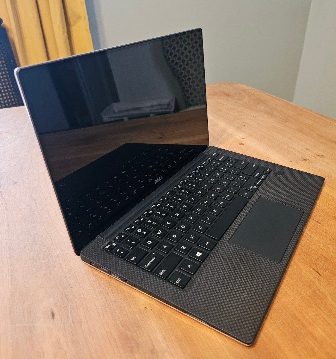 Dell XPS 13 9360 i7-8550 16GB RAM 128GB NVMe QHD+ Touchscreen Bad Battery