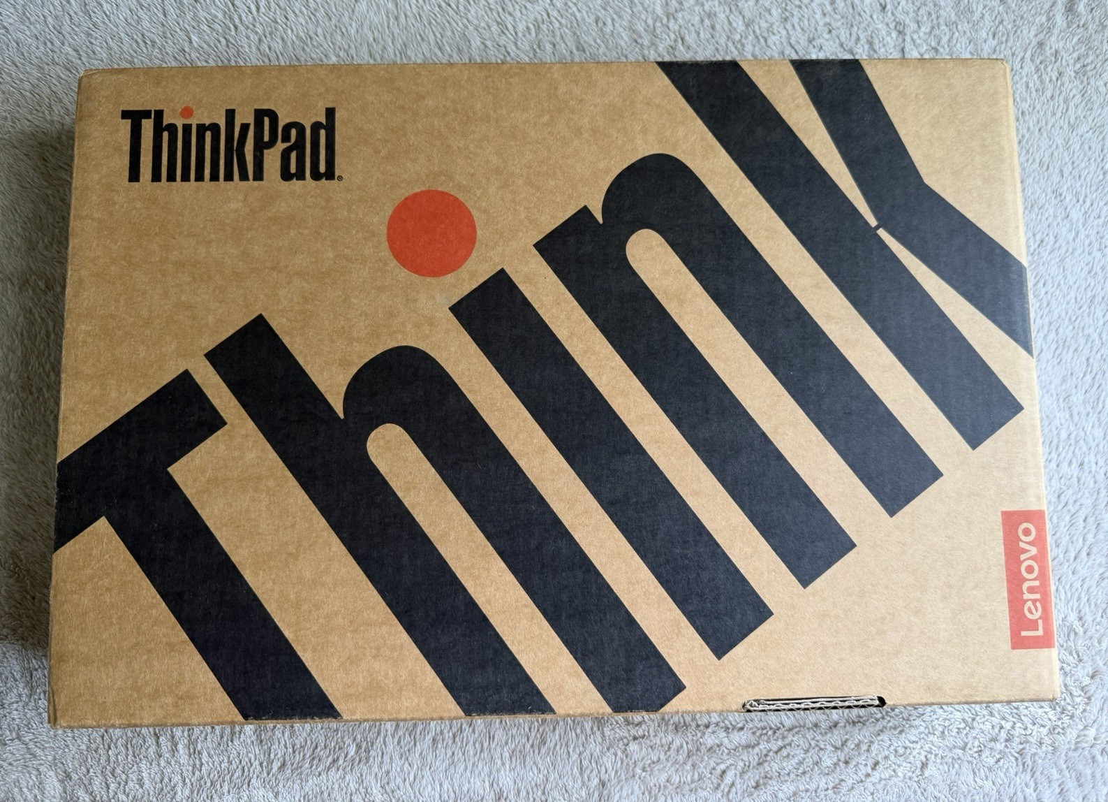 Lenovo ThinkPad T14 Gen 5 21MC000NUS 14″ Notebook AMD Ryzen 5 PRO 8540 Gray