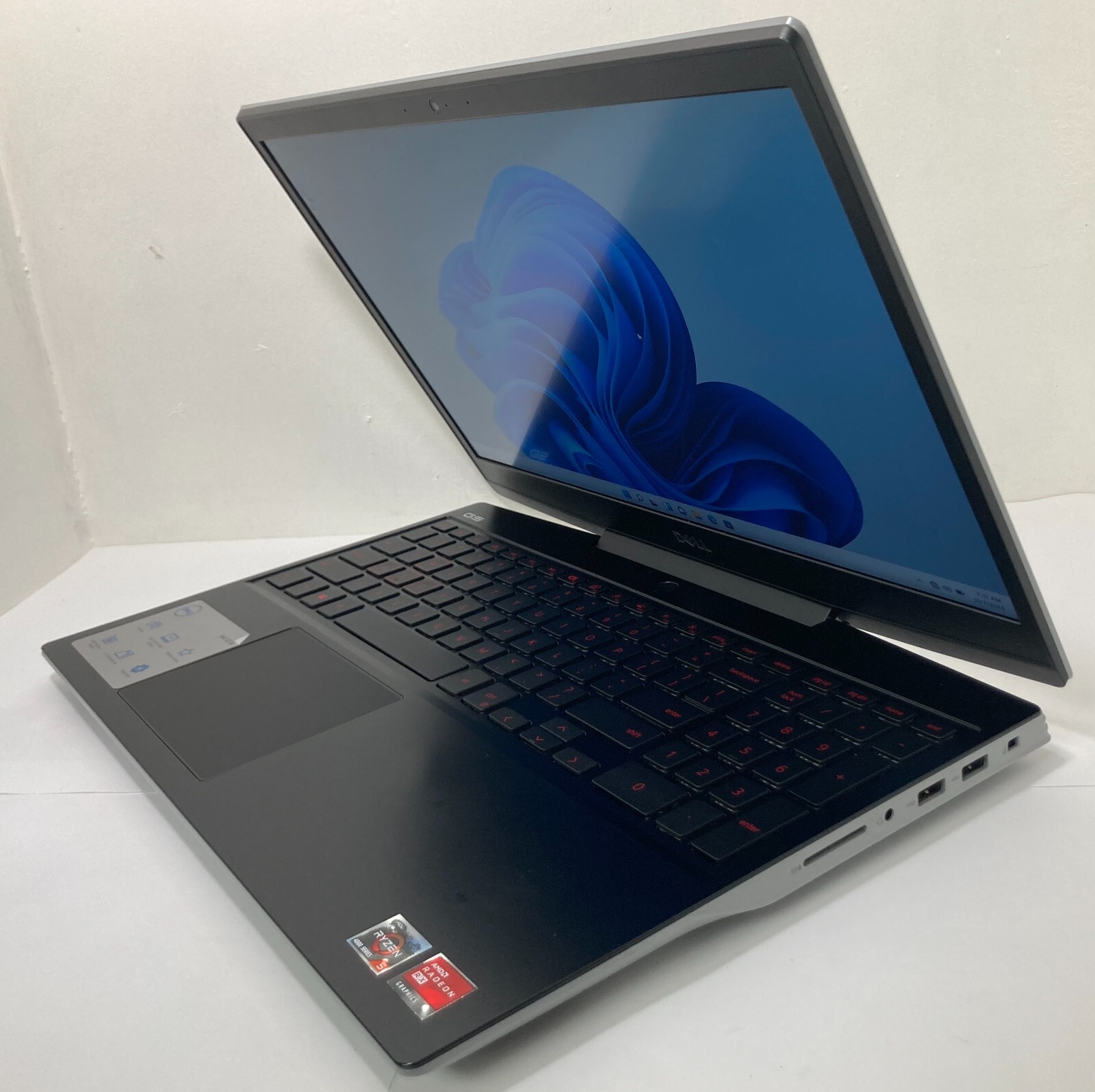Dell G5 5505 SE 15.6 inch 256GB , AMD Ryzen 5, 3.00 GHz, 8GB) Notebook/Laptop