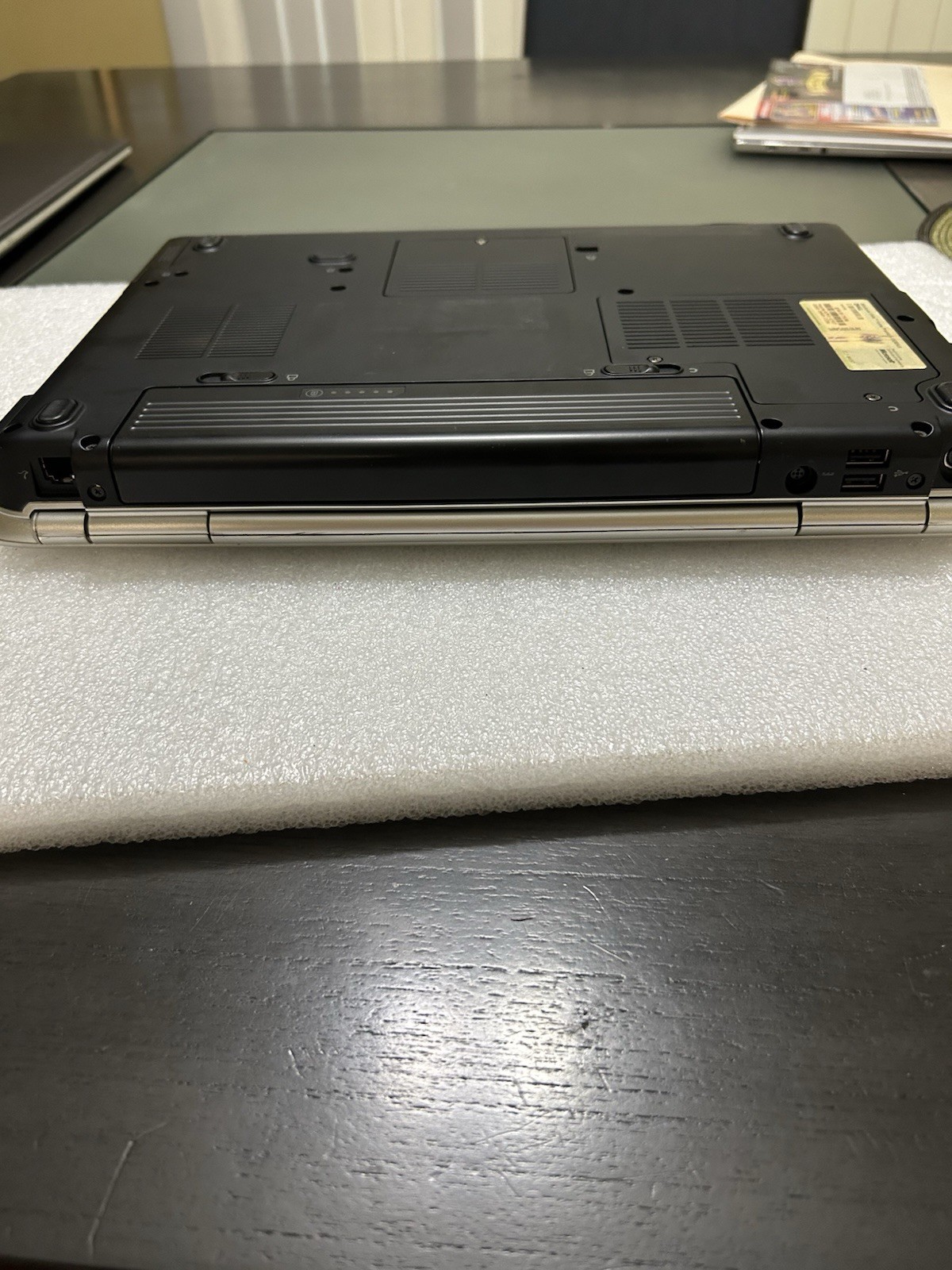 Dell Inspiron 1521 AMD Turion 64 X 512 Mb 1.60 GHz 80GB HDD -No Power Adapter