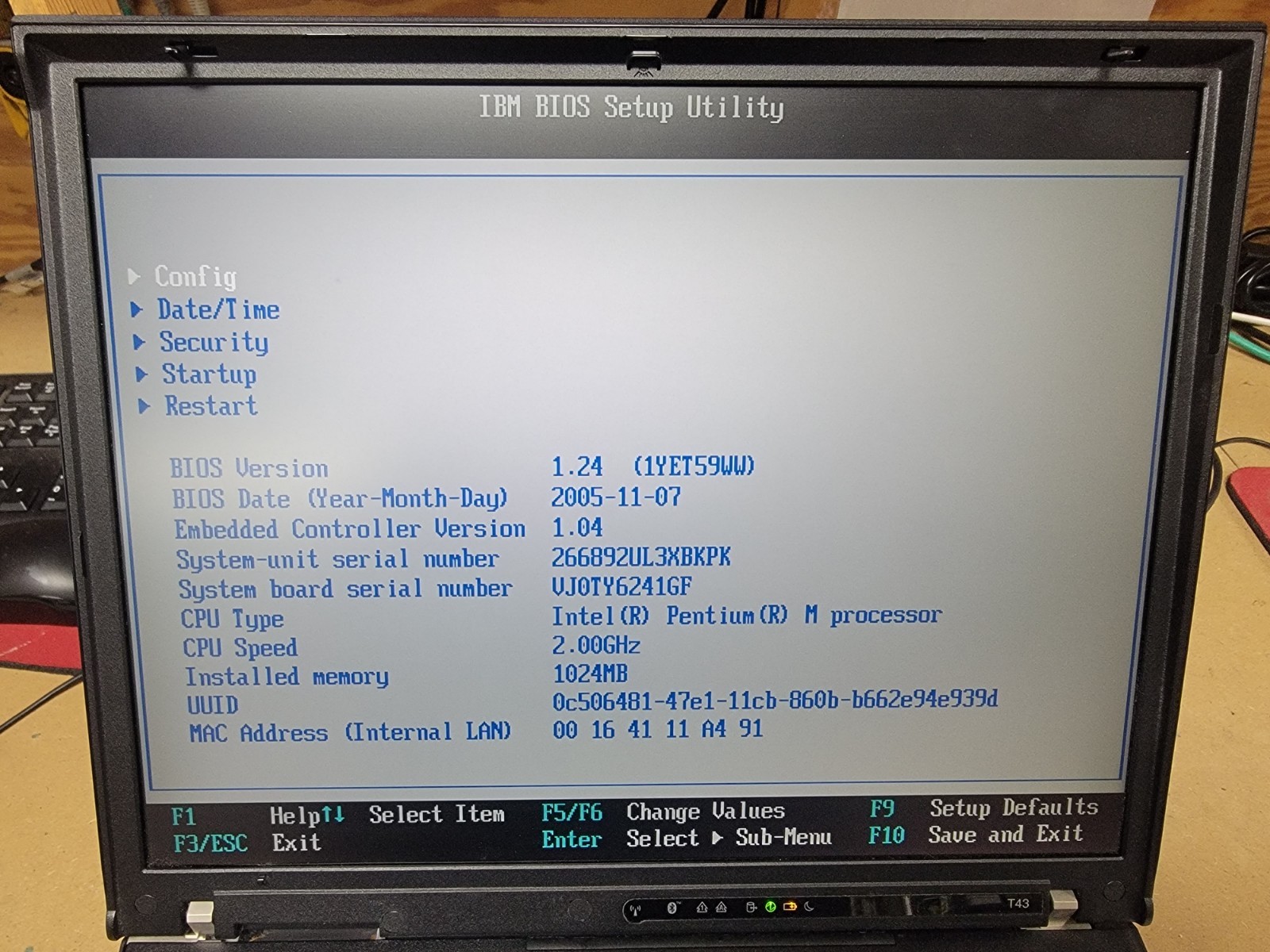 IBM Thinkpad 15″ T43 – Pent M 2.00Ghz – 1GB Ram – NO HDD NO BATTERY – FOR PARTS