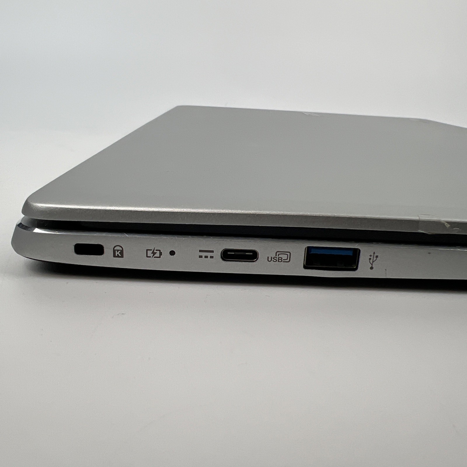 Acer Chromebook 15 N17Q5 15.6″ Laptop Silver Parts/Repair No Display