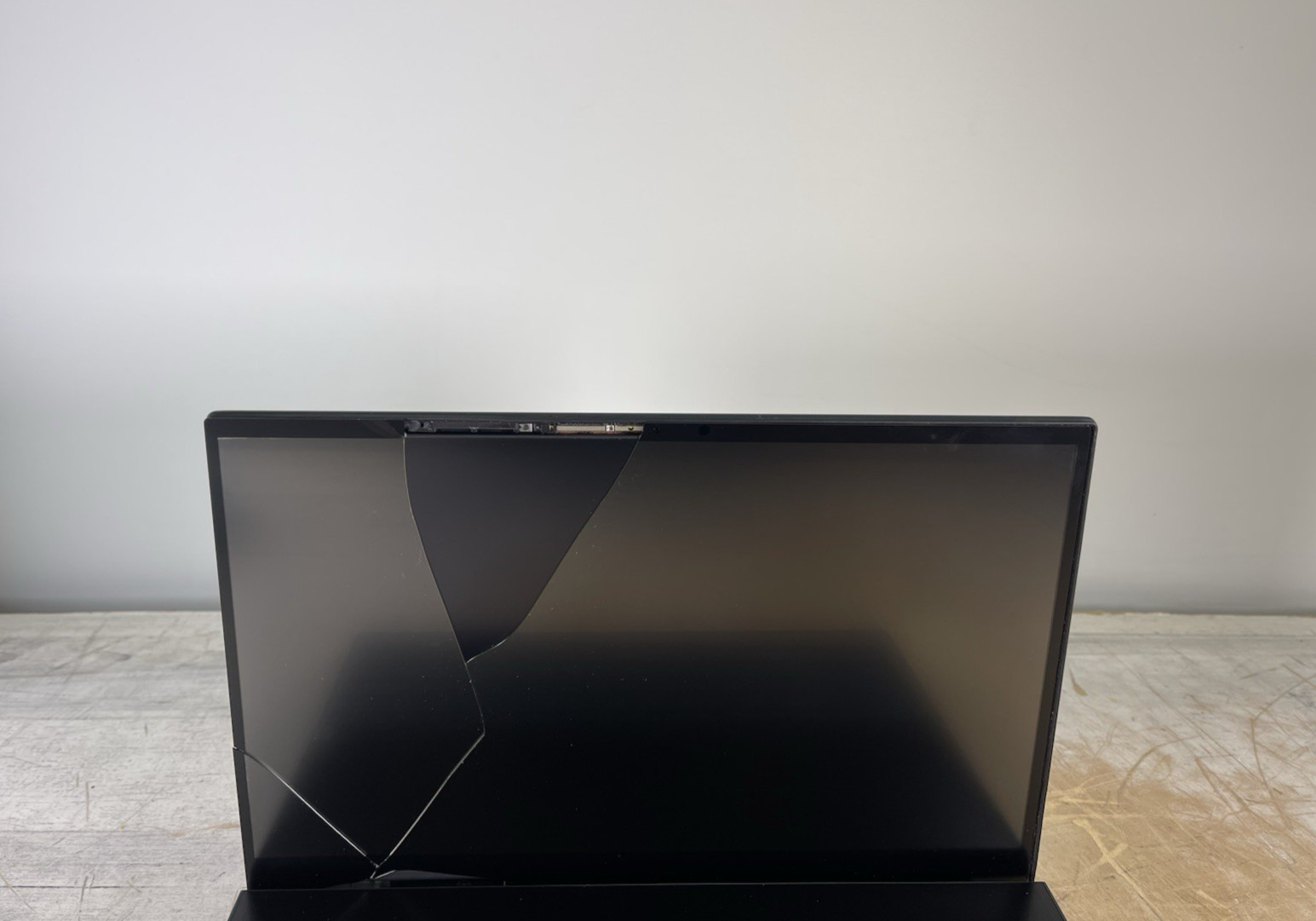 ASUS ZENBOOK UX481F i5-10210U @ 1.60GHz, 8GB RAM, NO HDD/OS – UNTESTED/FOR PARTS