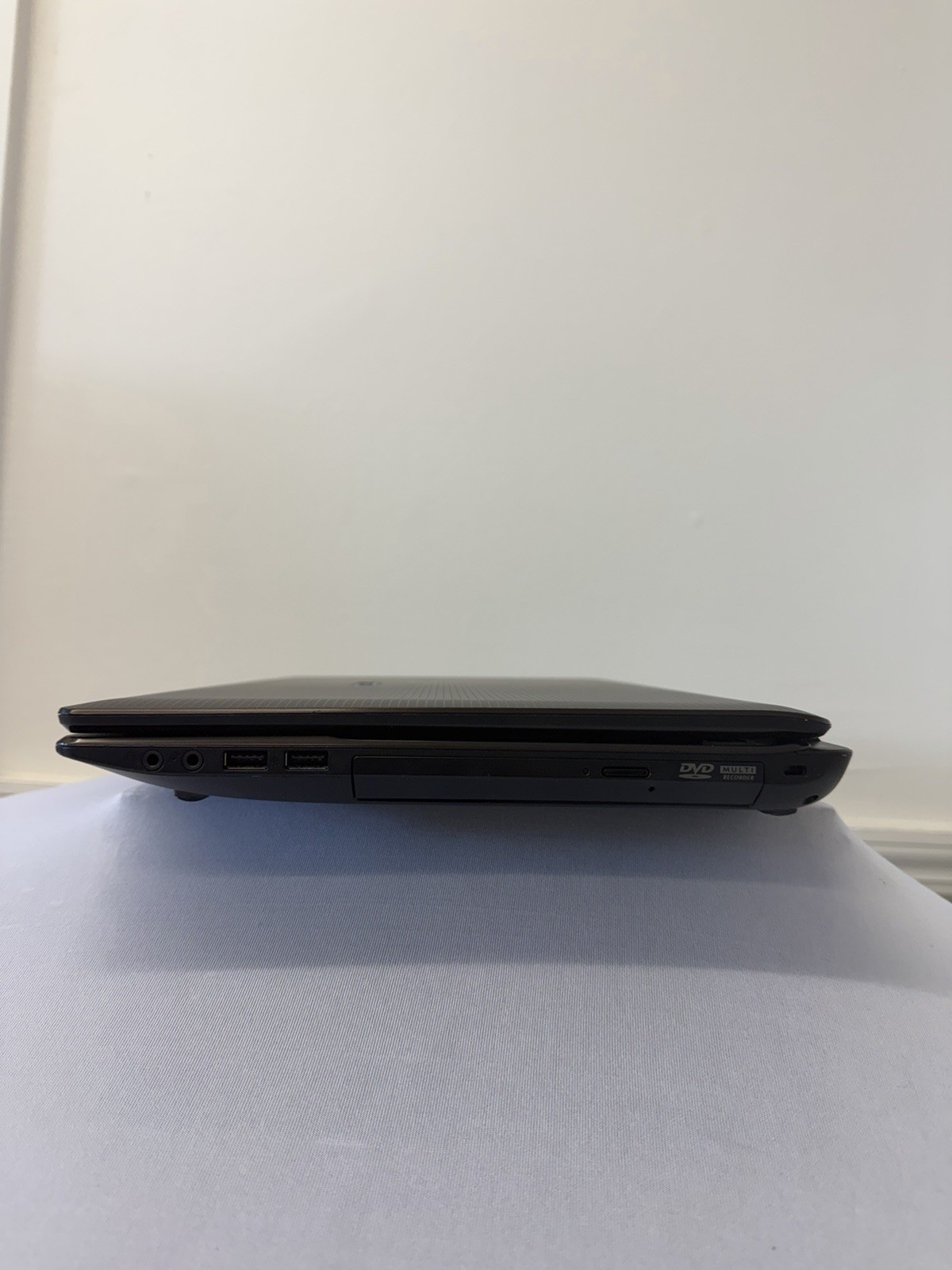 Asus K53E Laptop – Good Screen – Intel i5-2450M – Read Des