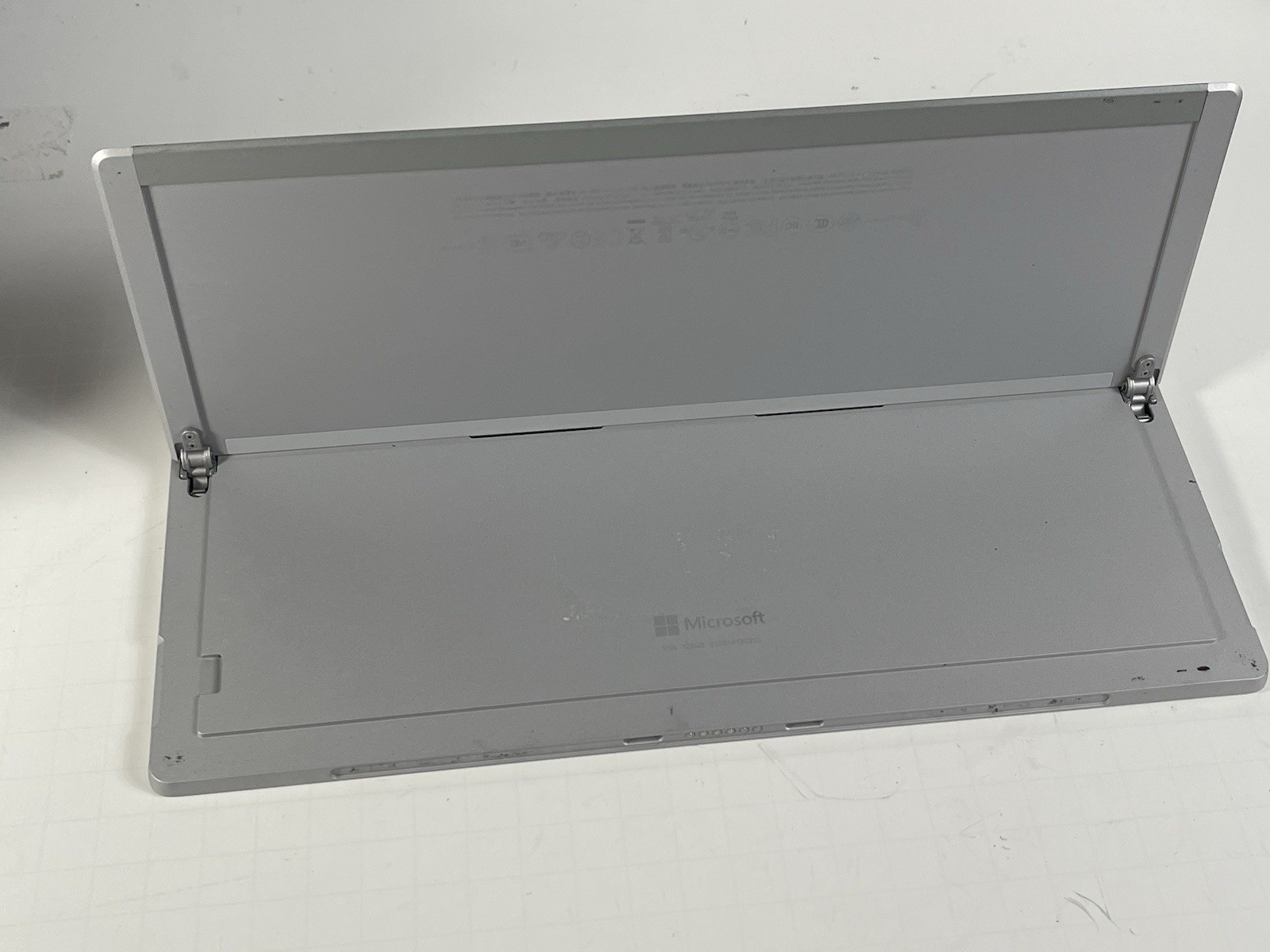 Cracked- Still Works! Microsoft Surface Pro 6 1796 i5-8250U 8GB 128GB (2)