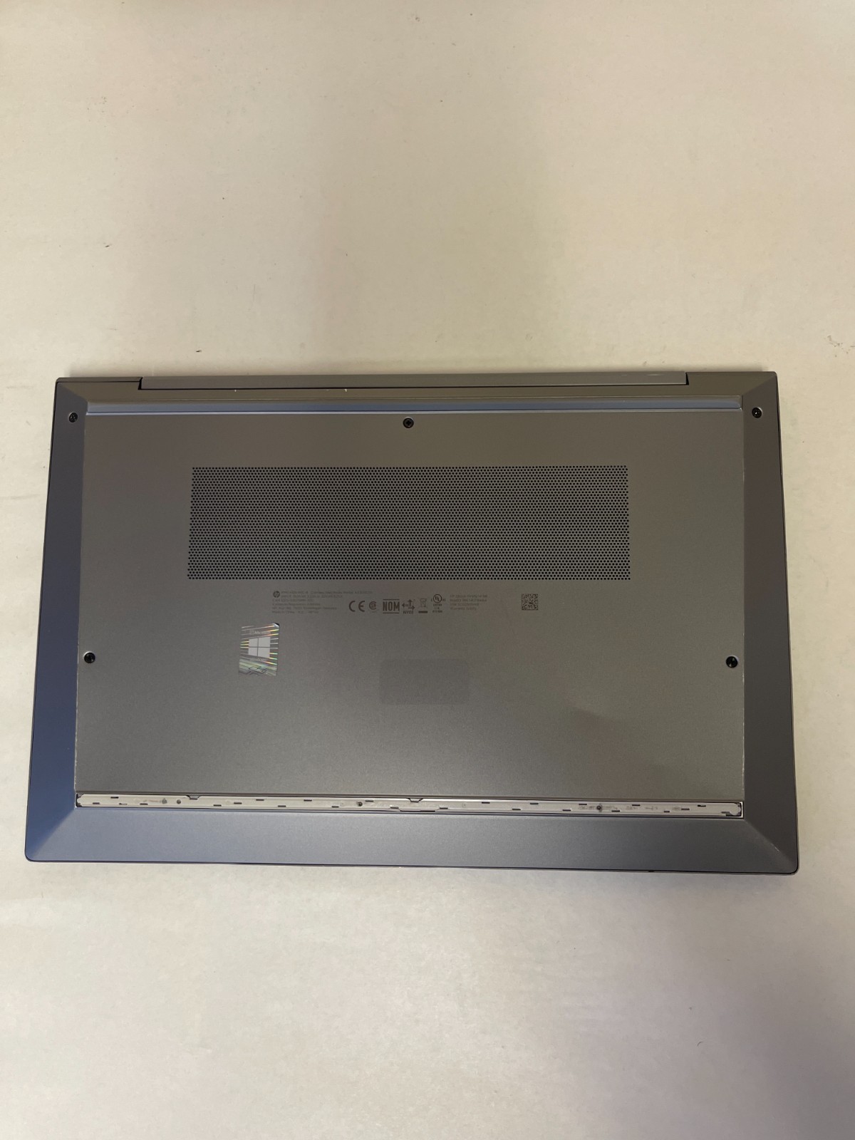 HP ZBook FireFly G8 i5-1145G7 2.60GHz 16GB RAM 256GB M.2 Win 11 Pro