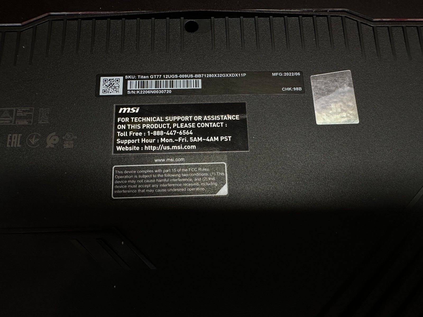 MSI Titan GT77HX Titan GT77HX – i9‑12900H No Drives – No Ram- Parts / Fix