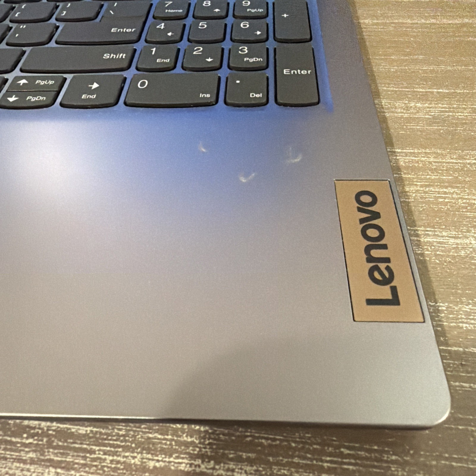 LENOVO IDEAPAD SLIM 3 15ABR8 | AMD RYZEN 7 5825U | 512GB | 16GB | Touch Screen