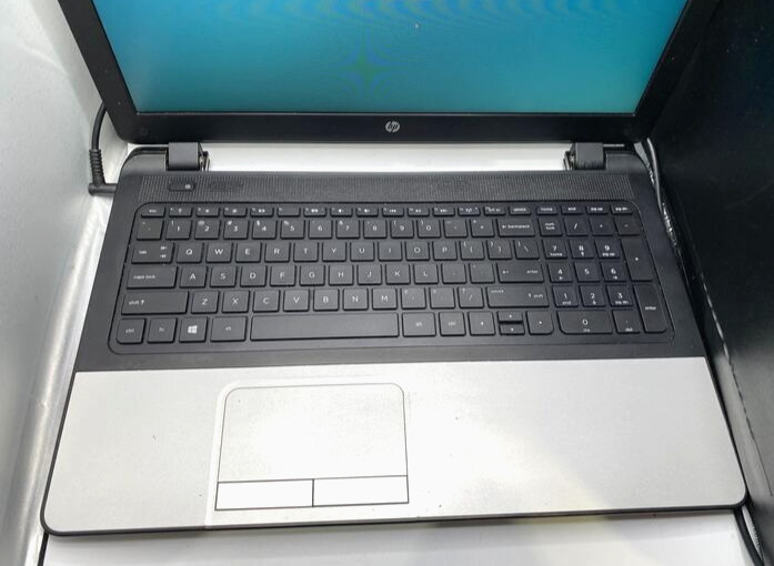 HP 350 G1 – G4S61UT 15.6″ Intel Core i3-4005U @ 1.70GHz 8GB RAM 128GB SSD