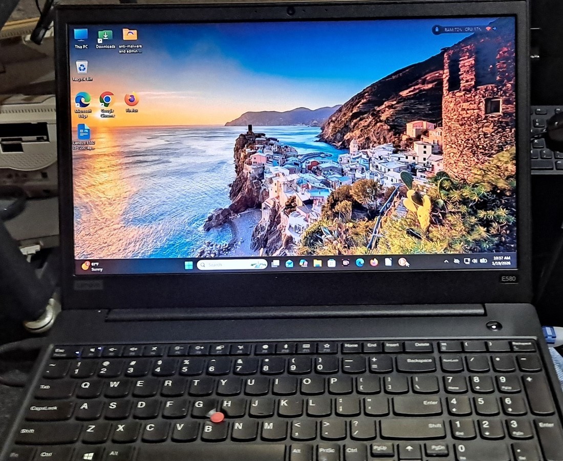 Lenovo ThinkPad E580 i5-7200 2.40GHZ 250gb SSD 8gb memory Webcam Win 11 Pro