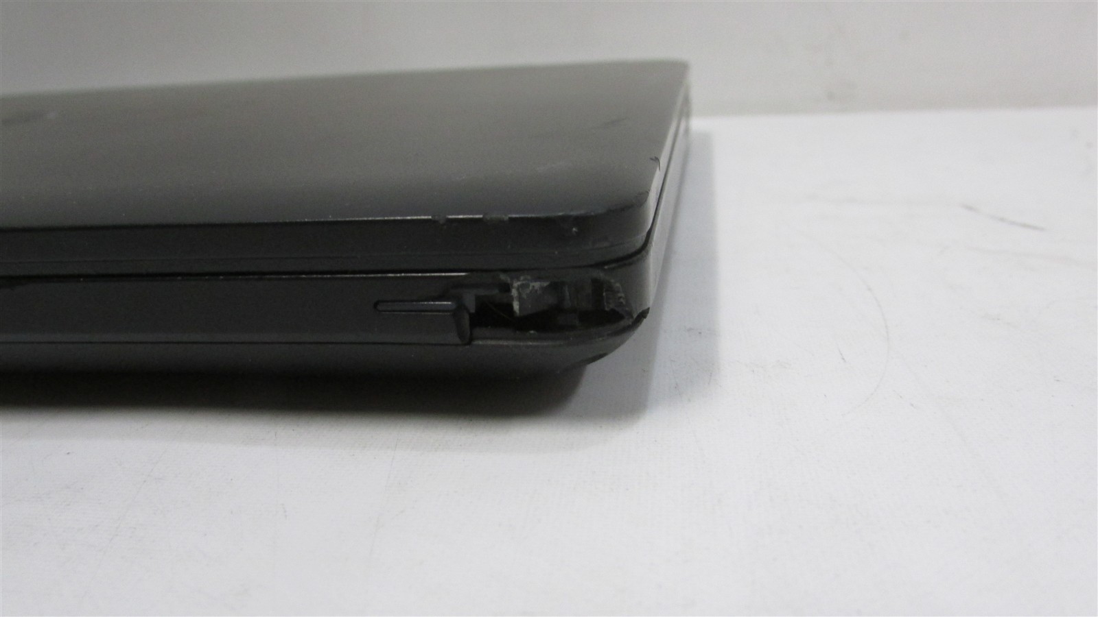 Dell Latitude 5490 i5-8350U 1.7GHz 8GB RAM 256GB m.2 14″ Windows 11 Pro COSM DMG