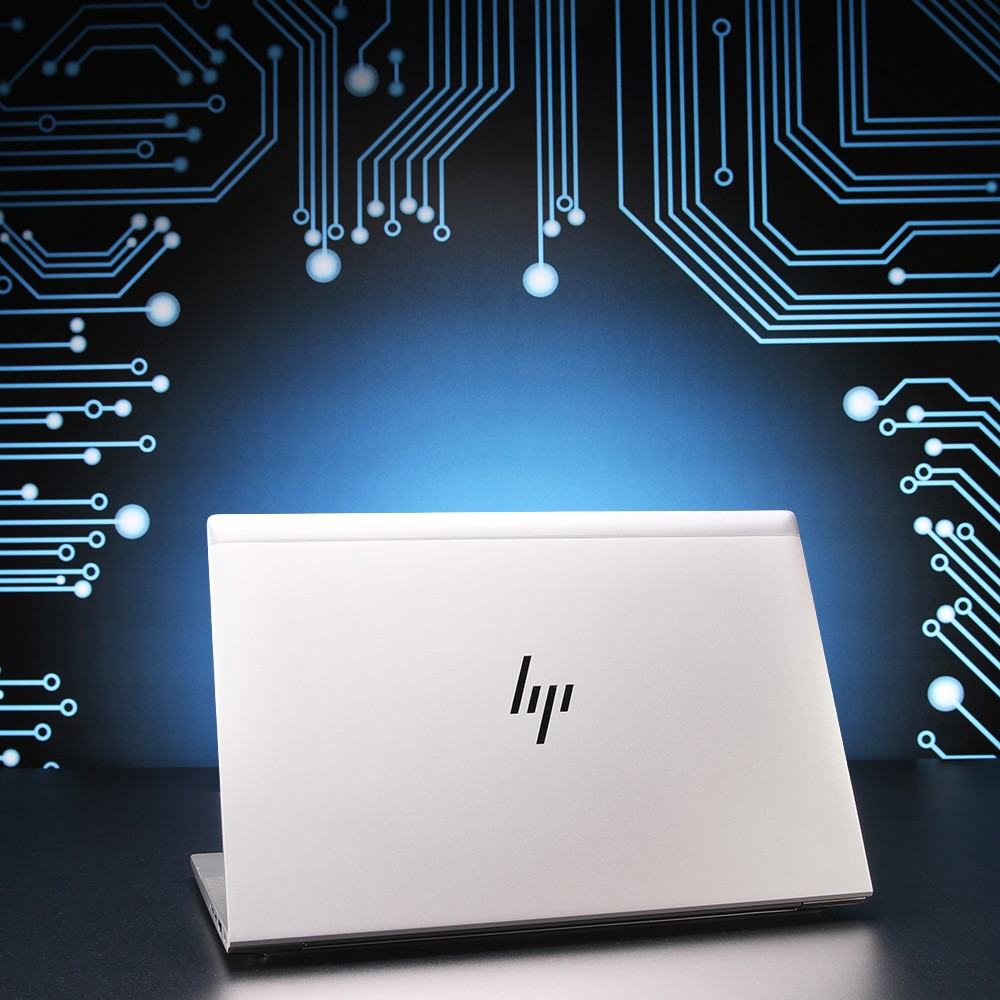 HP EliteBook 830 G8 // i5-1135G7, 16GB RAM, 512GB SSD, LTE