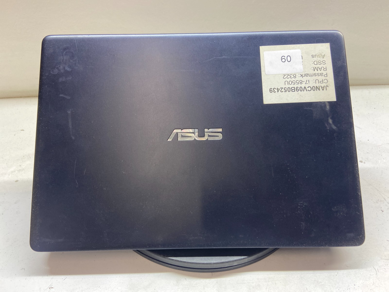 Asus Zenbook UX331F Intel Core i7-8565u 1.8GHz 8GB NO HDD