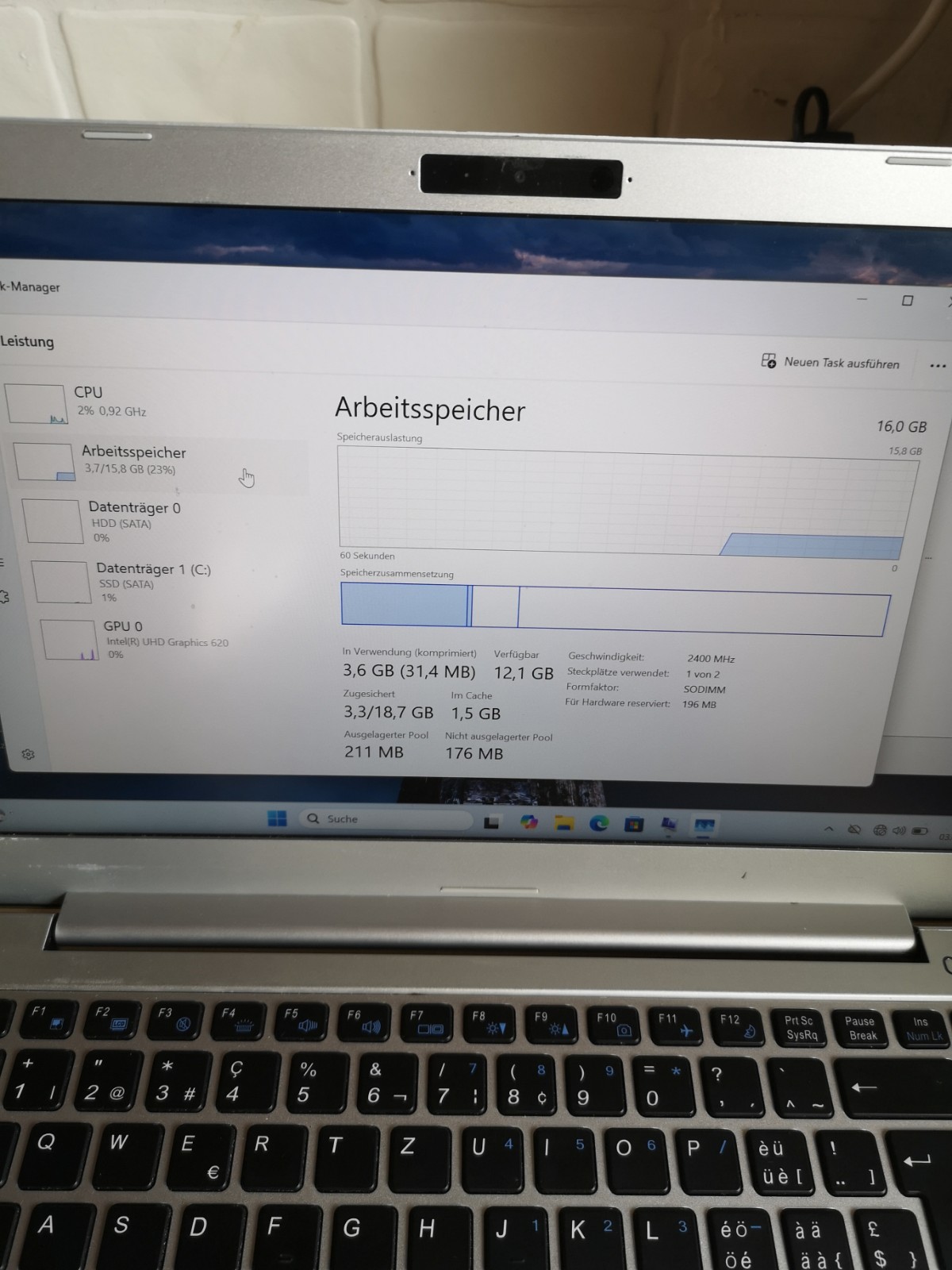 CLEVO N13 N140ZU | i5-8265U | 16GB | 500GB SSD | 2TB HDD | UHD GRAPHICS | WIN11
