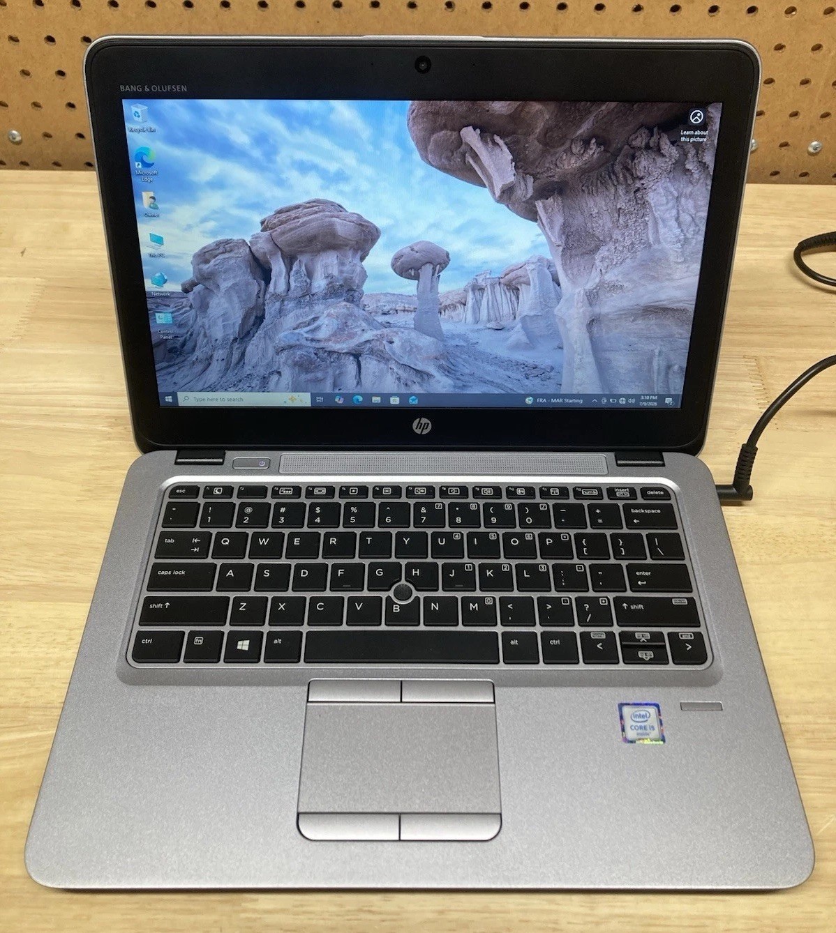 HP Elitebook 820 G3 12.5” 2.GHz i5-6200U 4GB Ram Win 10 PRO NO BATTERY 500GB HD