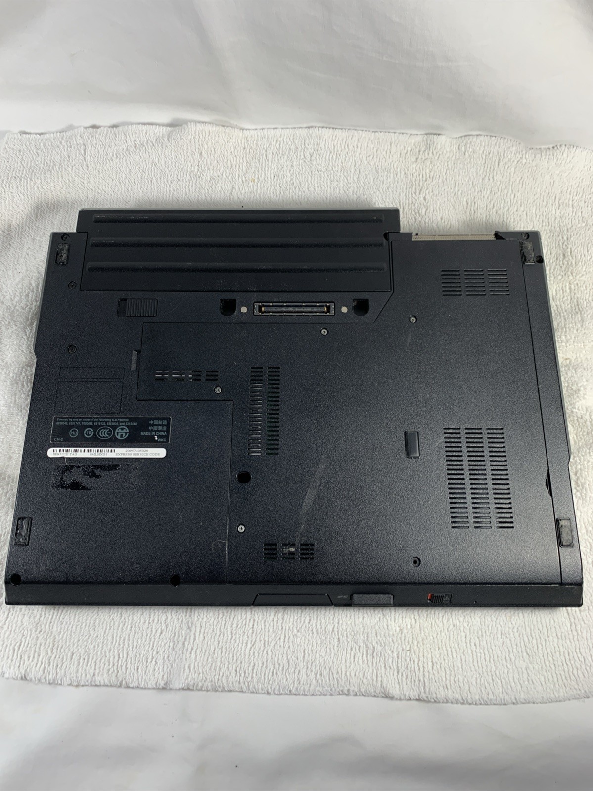 Dell Latitude E5400 Laptop Core 2 Duo CPU 14″ Display No Charger **PARTS ONLY *2