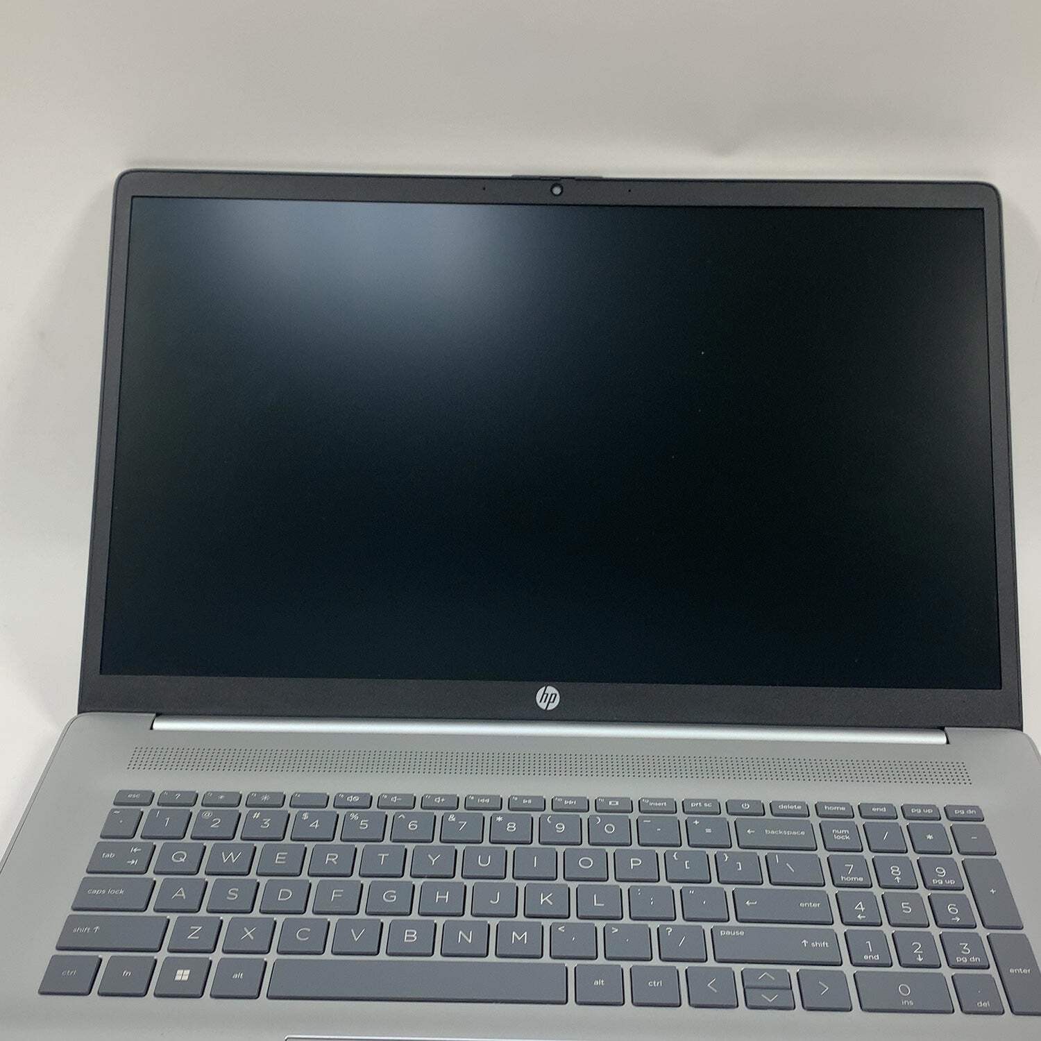 HP Laptop MT7902 17.3″ i3-100U 1.20 12GB RAM 512GB SSD