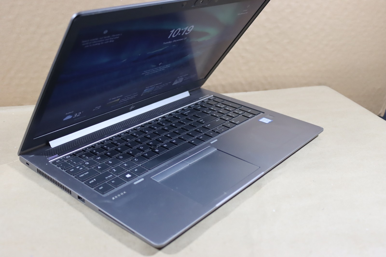HP ZBook 15U G6 15.6” (256GB SSD Intel Core i7-8665U 8GB RAM) AMD Radeon