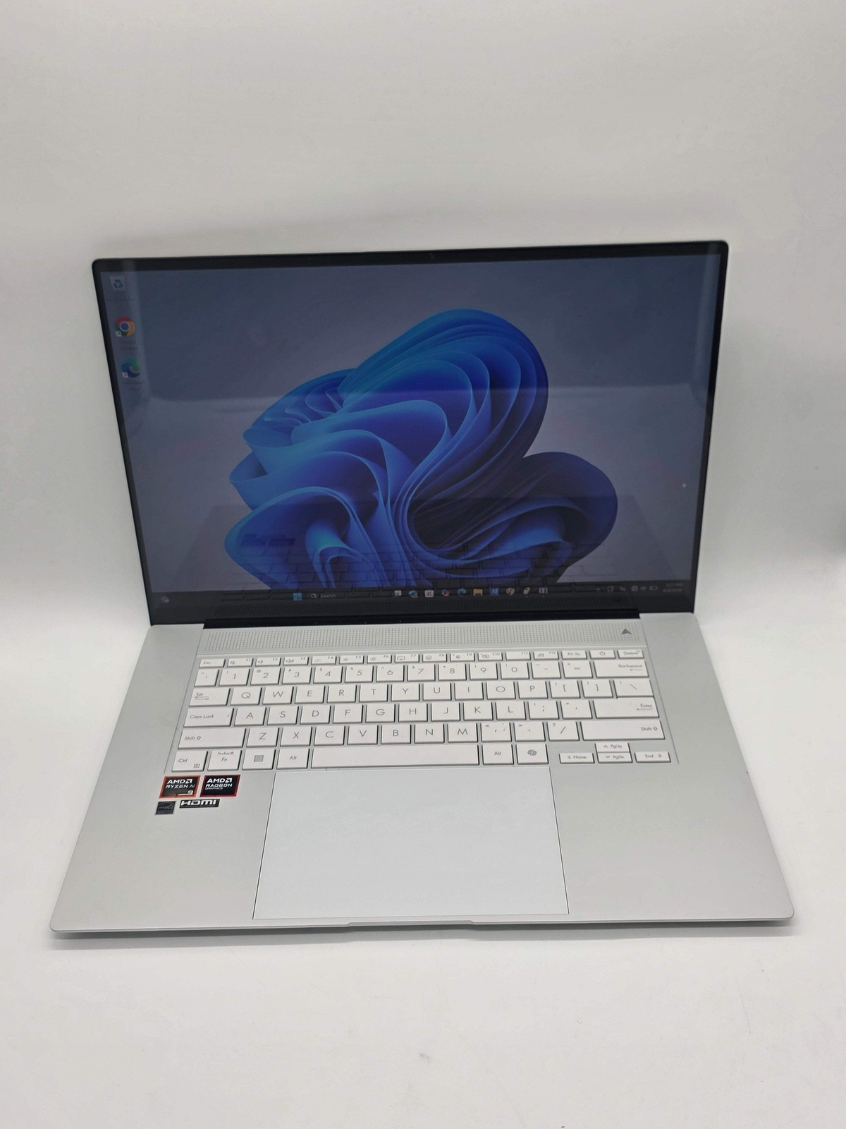 Asus Zenbook S 16 UM5606WA – Ryzen AI 9 365 – 24GB / 1TB – Used