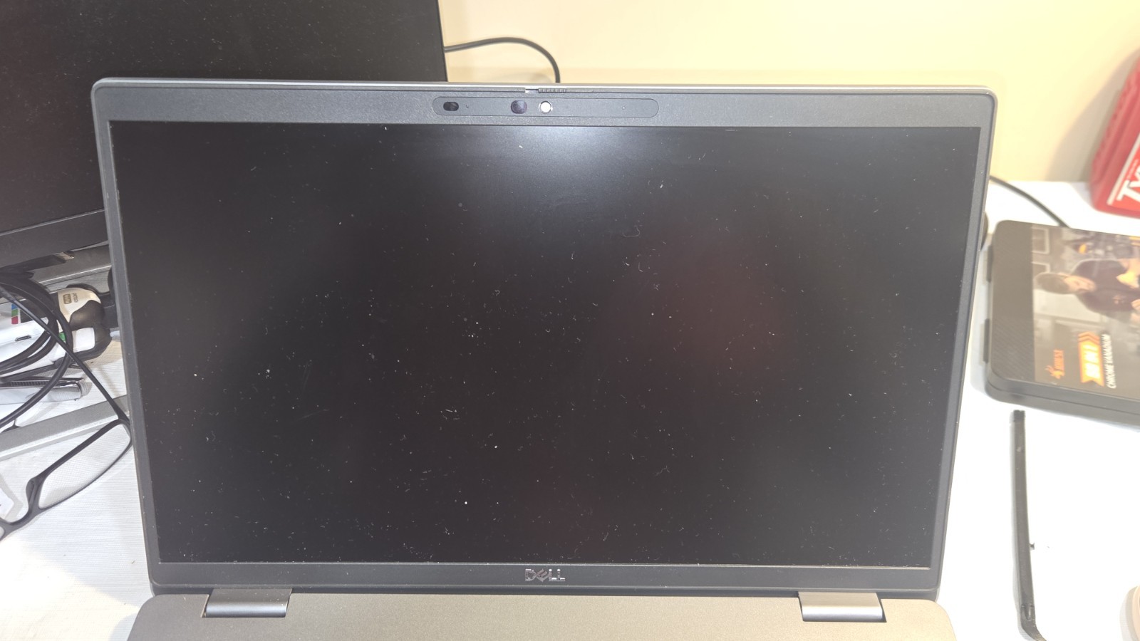 Dell Latitude 5521 15.6″ FHD i7 11th Gen 16GB RAM Gray +Chgr