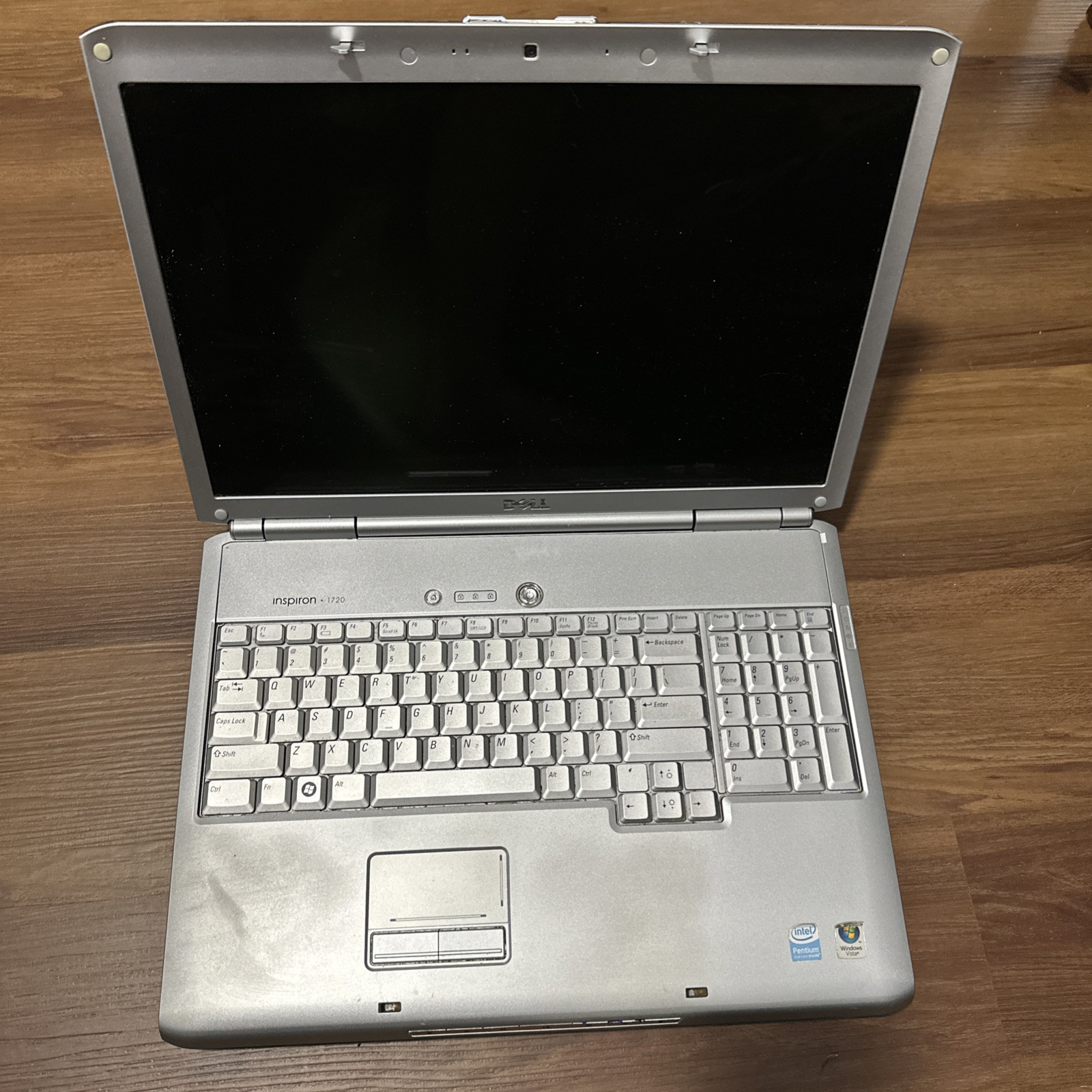 Dell Inspiron 1720 Intel Pentium 1.6GHz 1GB 120GB HDD Windows XP with charger