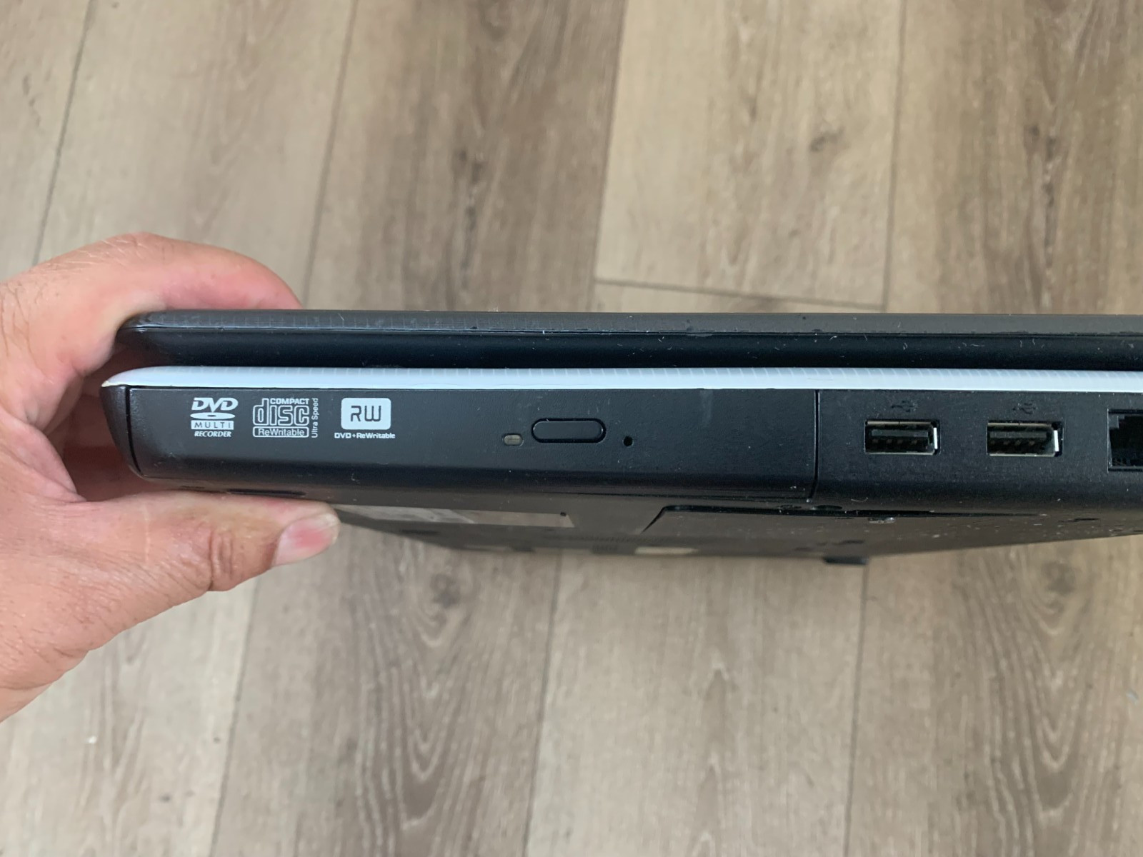Toshiba Satellite L505D-S5965 AMD Athlon x2 Dual-Core QL-65 2.1GHz 3GB 250GB HDD