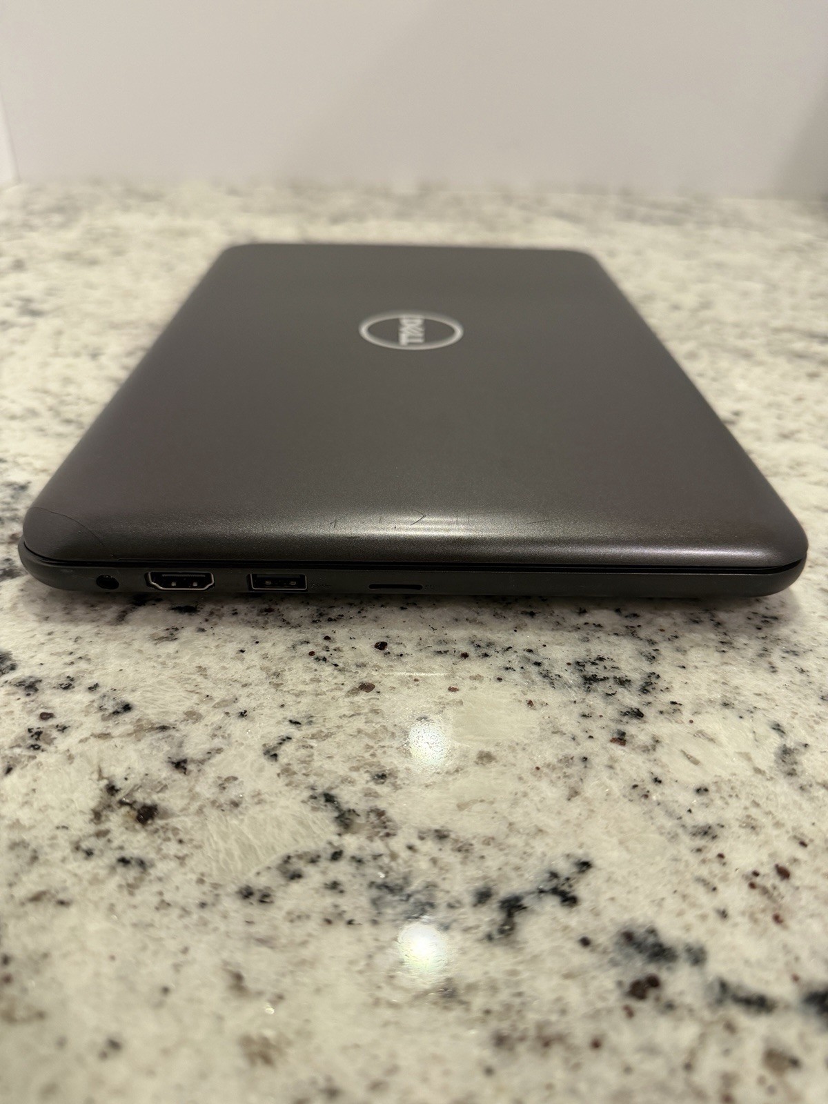Dell Inspiron 11 3180 P24T003 Laptop AMD A6 4GB For Parts w Charger