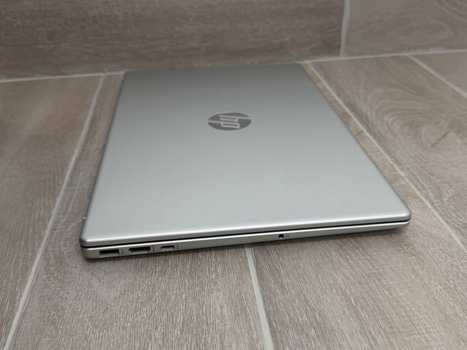HP 15-FD0113DX 15.6″ Laptop Intel Core i3-N305 8GB RAM 128GB SSD Win-11