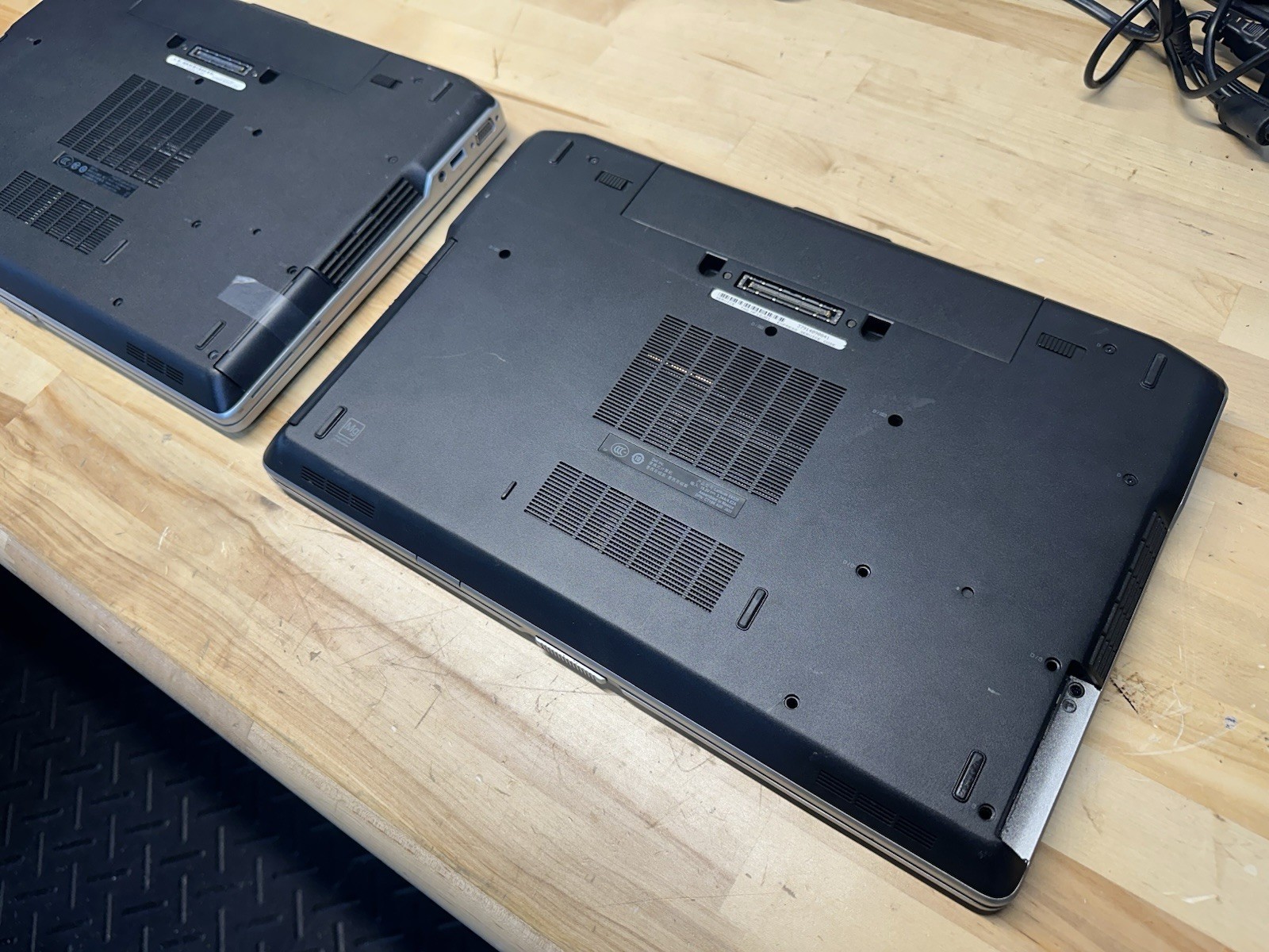 *LOT OF 2* DELL LATITUDE E6520 – i3 i7-2720QM / 2GB 8GB RAM *NO HDD /