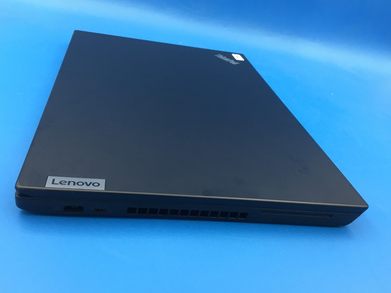 LENOVO THINKPAD T15p GEN 2 15.6″ i7-11800h@2.30 8GB RAM 256SSD BKLIT BT CAM FHD