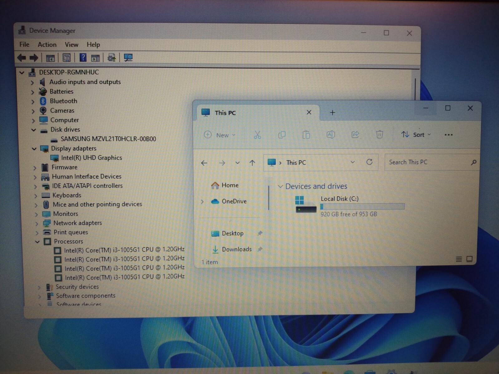 Lenovo IdeaPad 3 TOUCH 15.6″ Intel Core i3-1005G1 1.2GHz 12GB 1TB HDD BT Win11 H