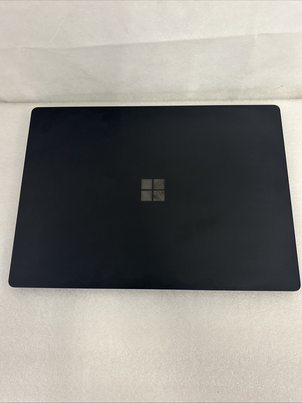 Microsoft Surface Laptop 3 15″ (128GB, Intel i5 10th Gen., 8GB Ram) – Black