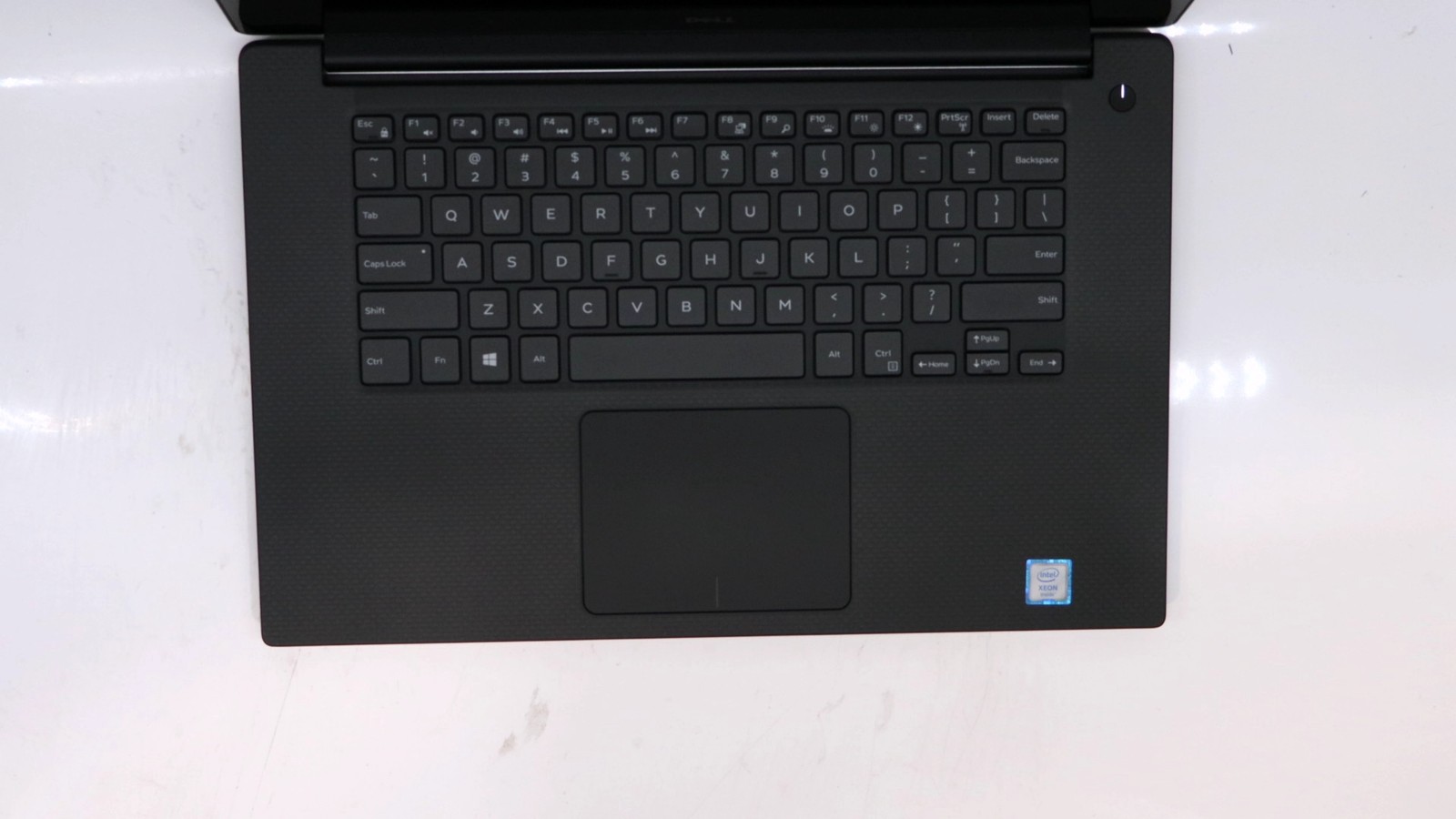 Dell Precision 5510 16″ Xeon E3-1505M 16GB 1TB – Very Good