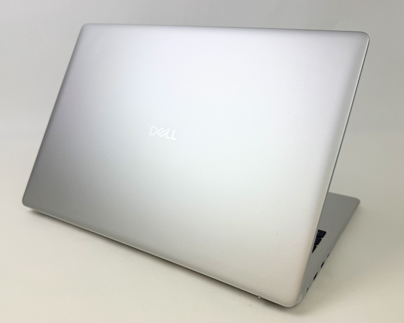 Dell 16 Plus DC16251 16″ 1920×1200 Touch Ultra 7 150U 32GB 1TB SSD W11H
