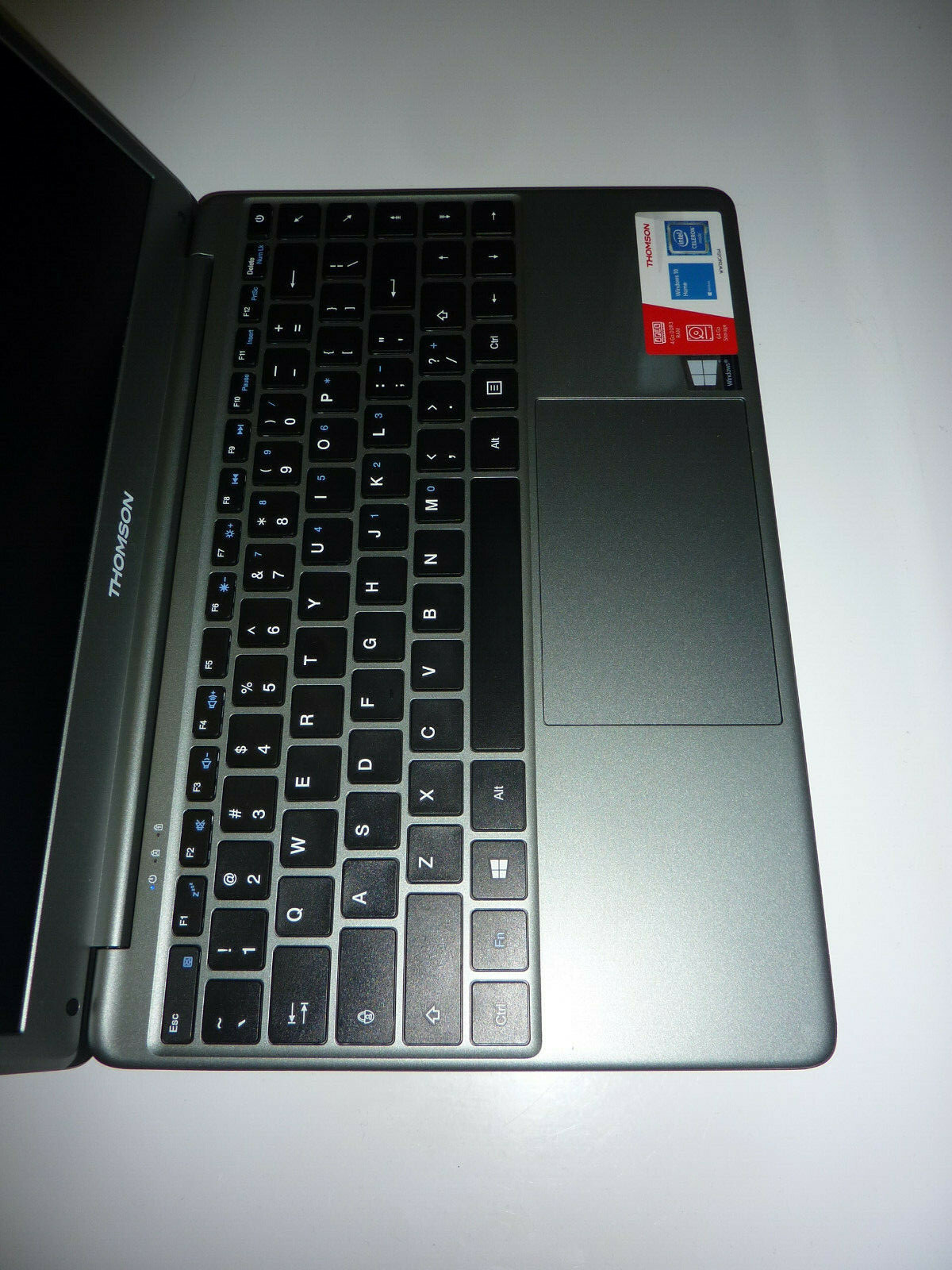 Thomson Neo X 14.1″ Windows 10 laptop Tungstene WWX14C4T64 64GB N3050 Very Nice
