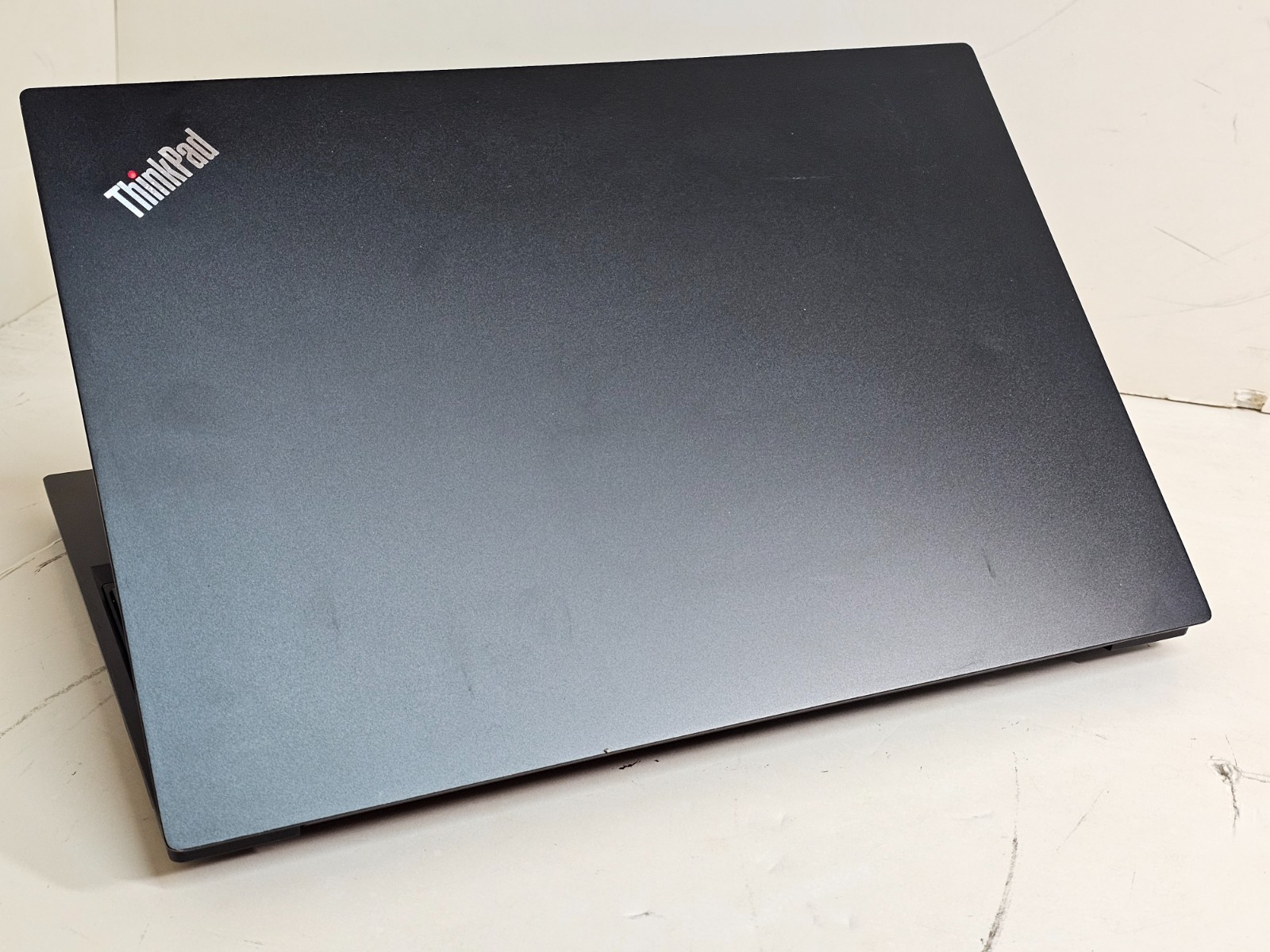 Lenovo ThinkPad E590 Laptop – 1.6 GHz i5-8265U 8GB 1TB Webcam 15.6″ – SP1