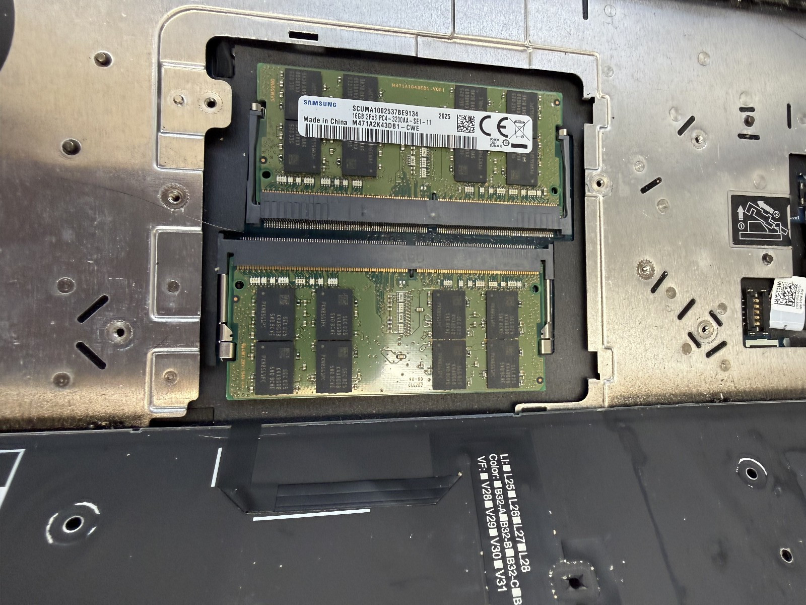 Dell Precision 7750 I7-10850H 32GB Nvidia Quadro T1000, No SSD Bios LOCK (READ)