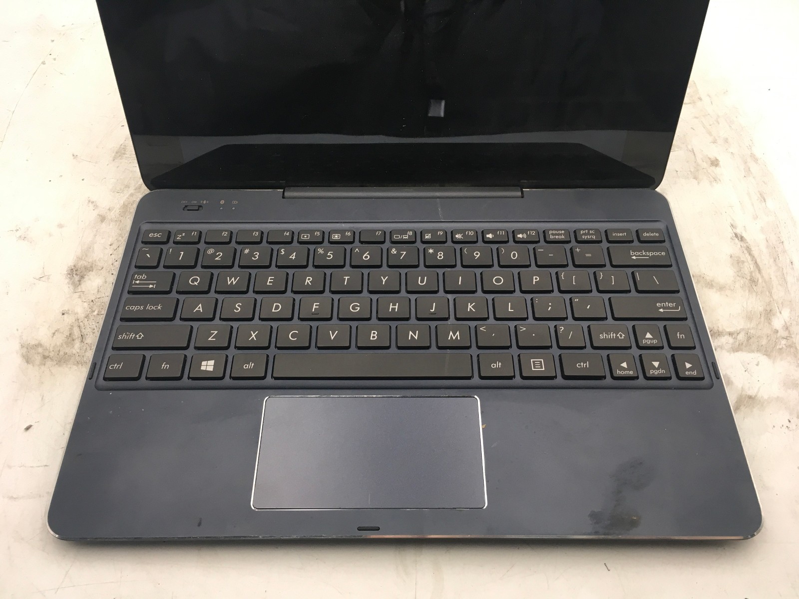 ASUS TABLET T100CHI C1 BK 12M – FOR PARTS/NO POWER – INTEL ATOM Z3775 – READ -BB