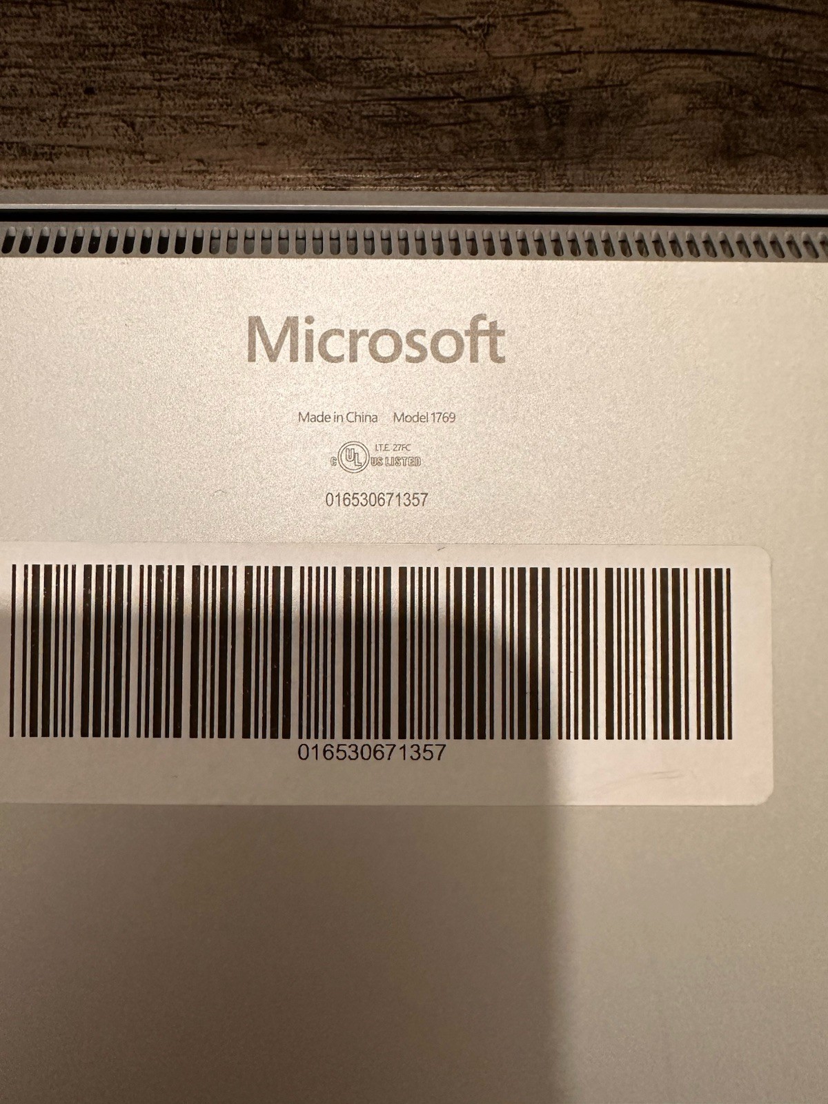 Microsoft Surface Laptop 1769 i5 7300U 256GB SSD 8GB RAM Touch Screen +Charger