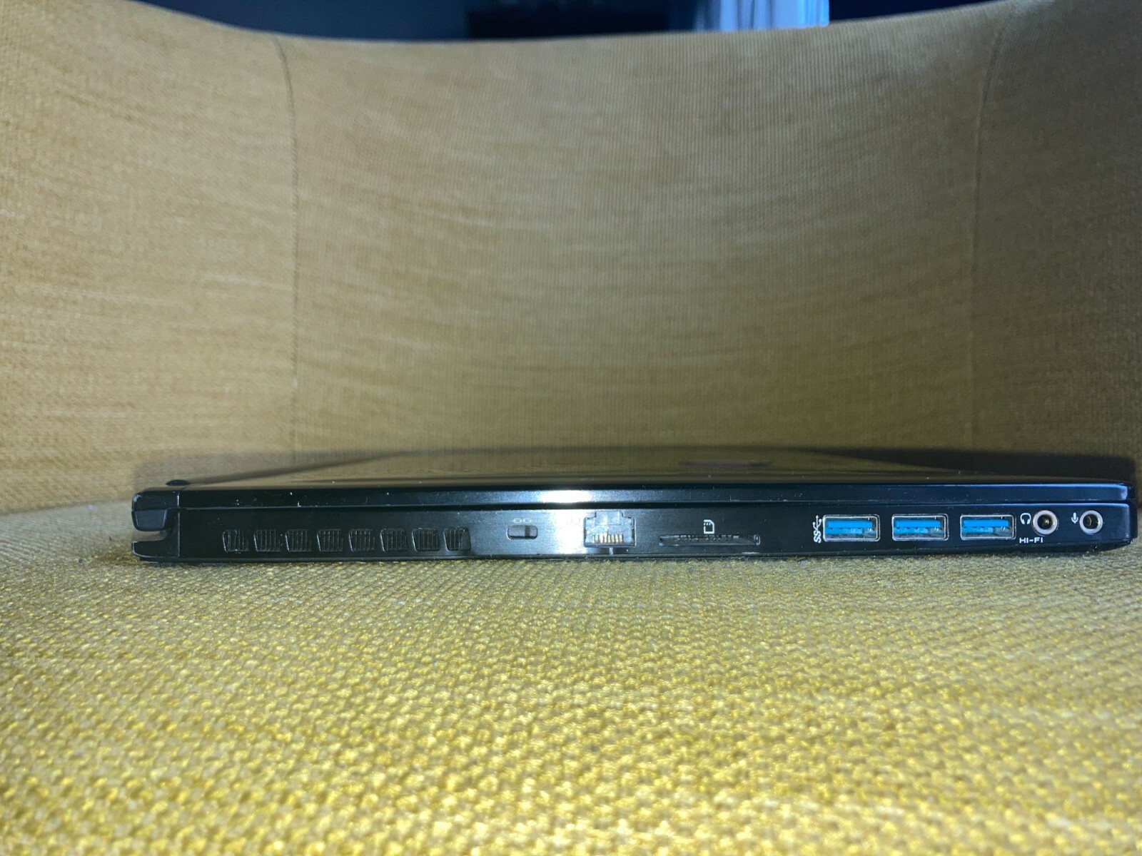 MSI GS63VR 6RF i7-6700HQ 15.6 GTX 1060 Gaming Laptop (DOES NOT POST BIOS)