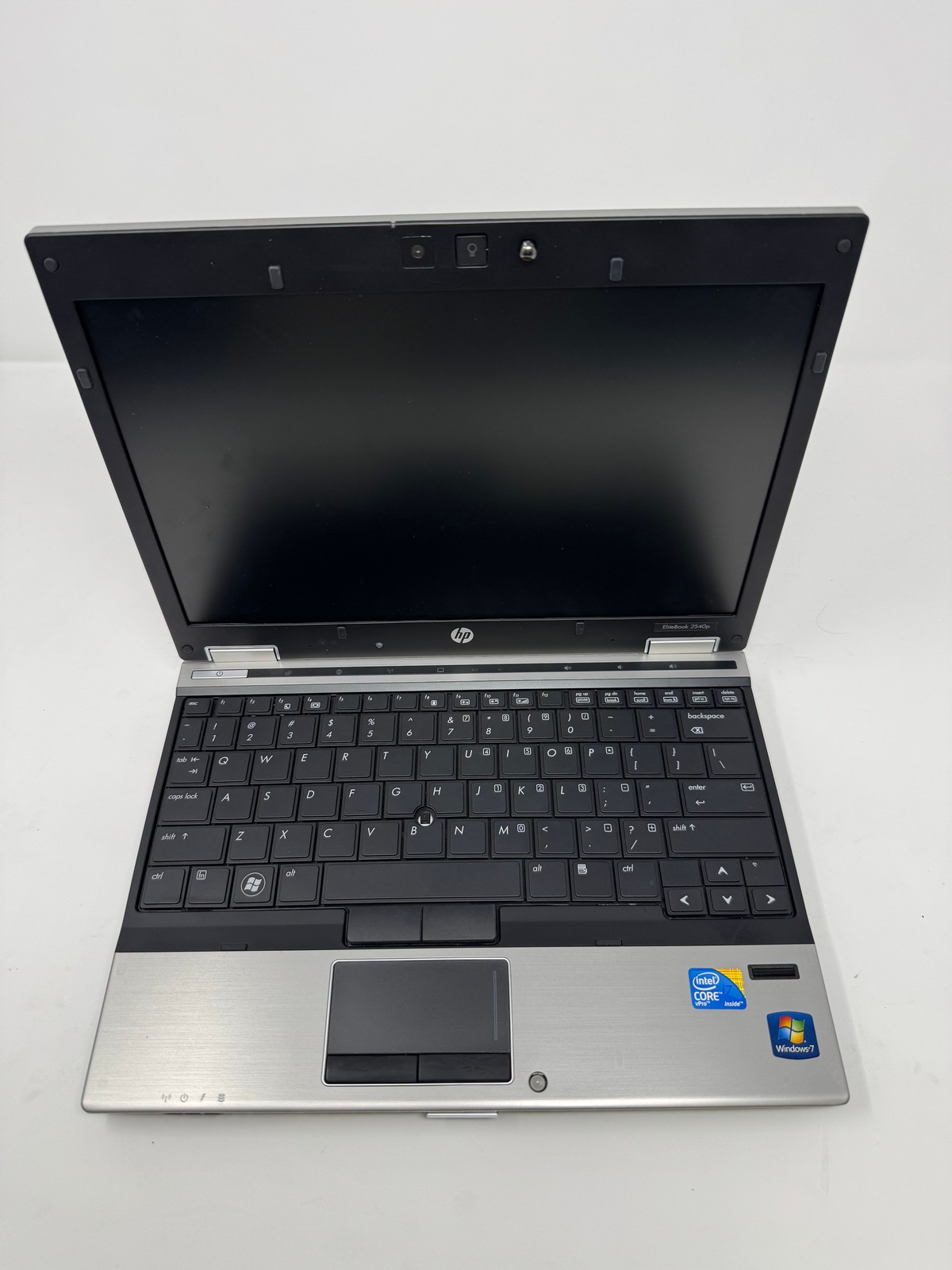 HP HP EliteBook 2540p (XT932UT) i7 L 640 6GB No HD Intel Integrated Graphics