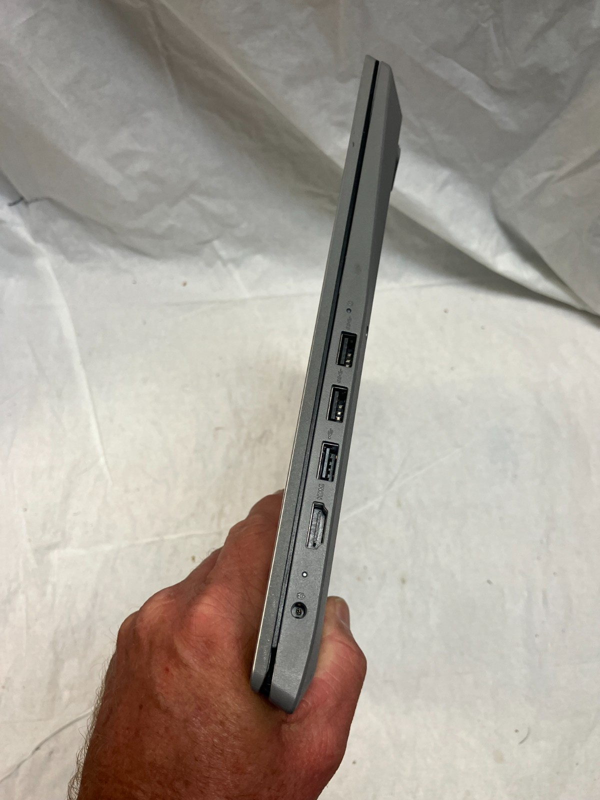Lenovo IdeaPad 3-15ITL05 i3-1115G4 No SSD No Mem FOR Parts/Repair